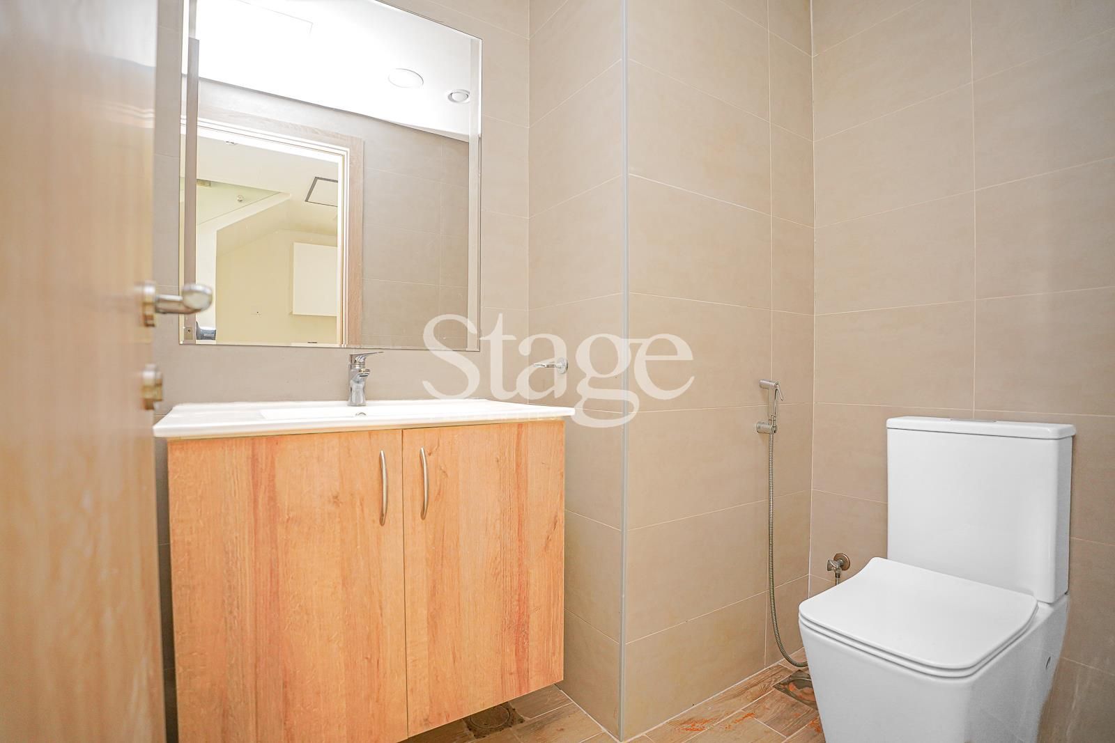 1 bedroom Townhouse for Rent in Rukan, Dubai TH7516L