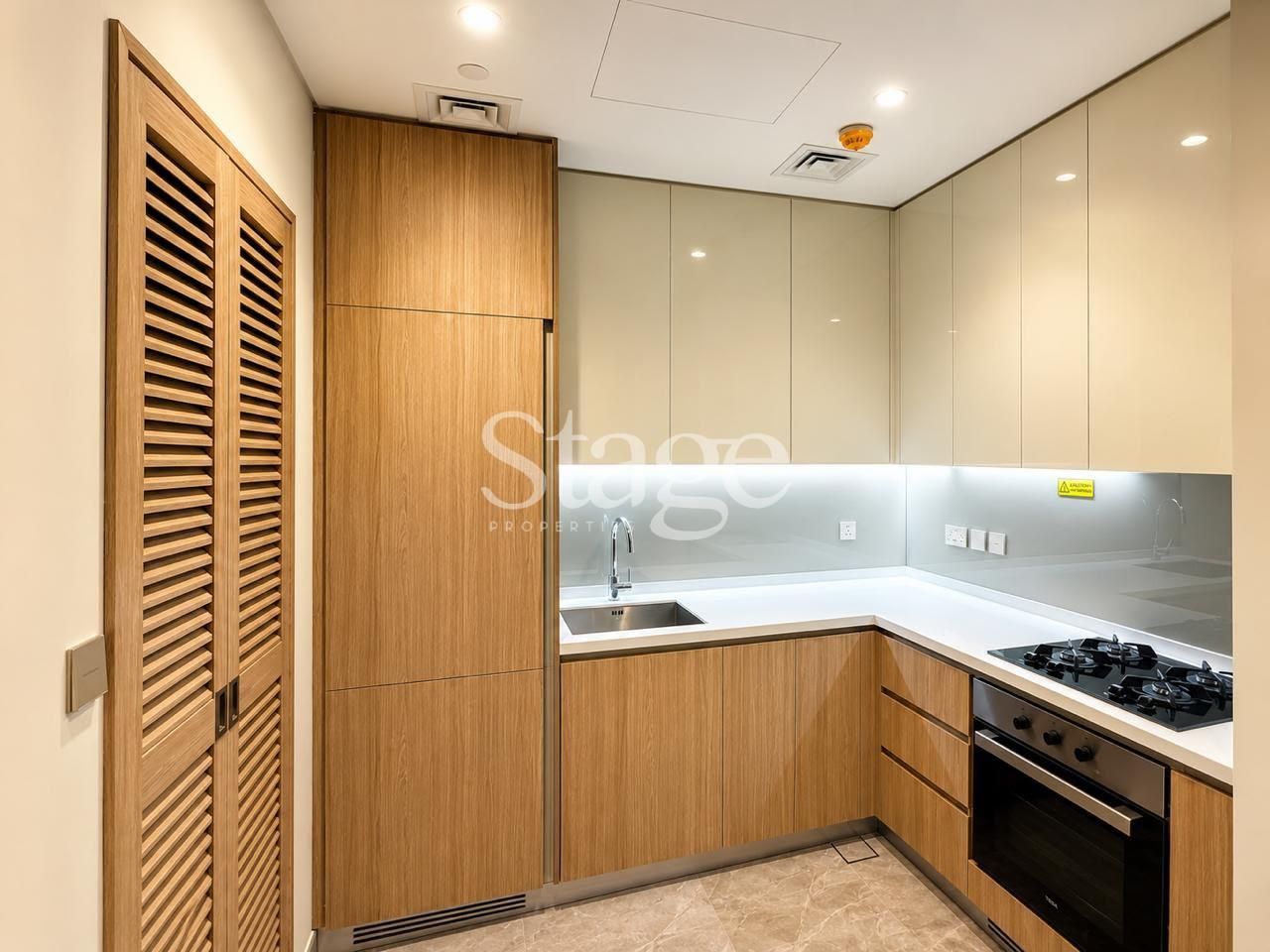 1 bedroom apartment for Rent in Business Bay, Dubai AP9976L