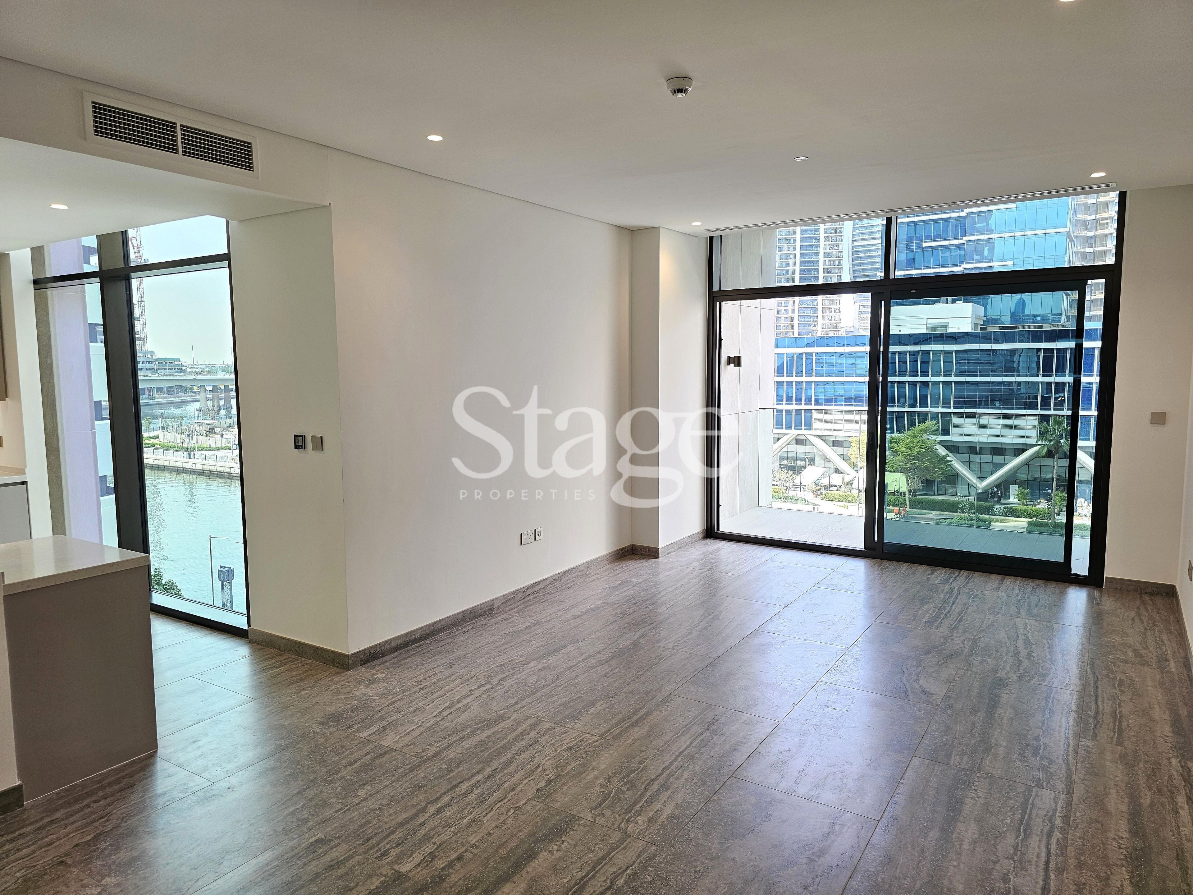 2 bedrooms apartment for Sale in Business Bay, Dubai AP9122S