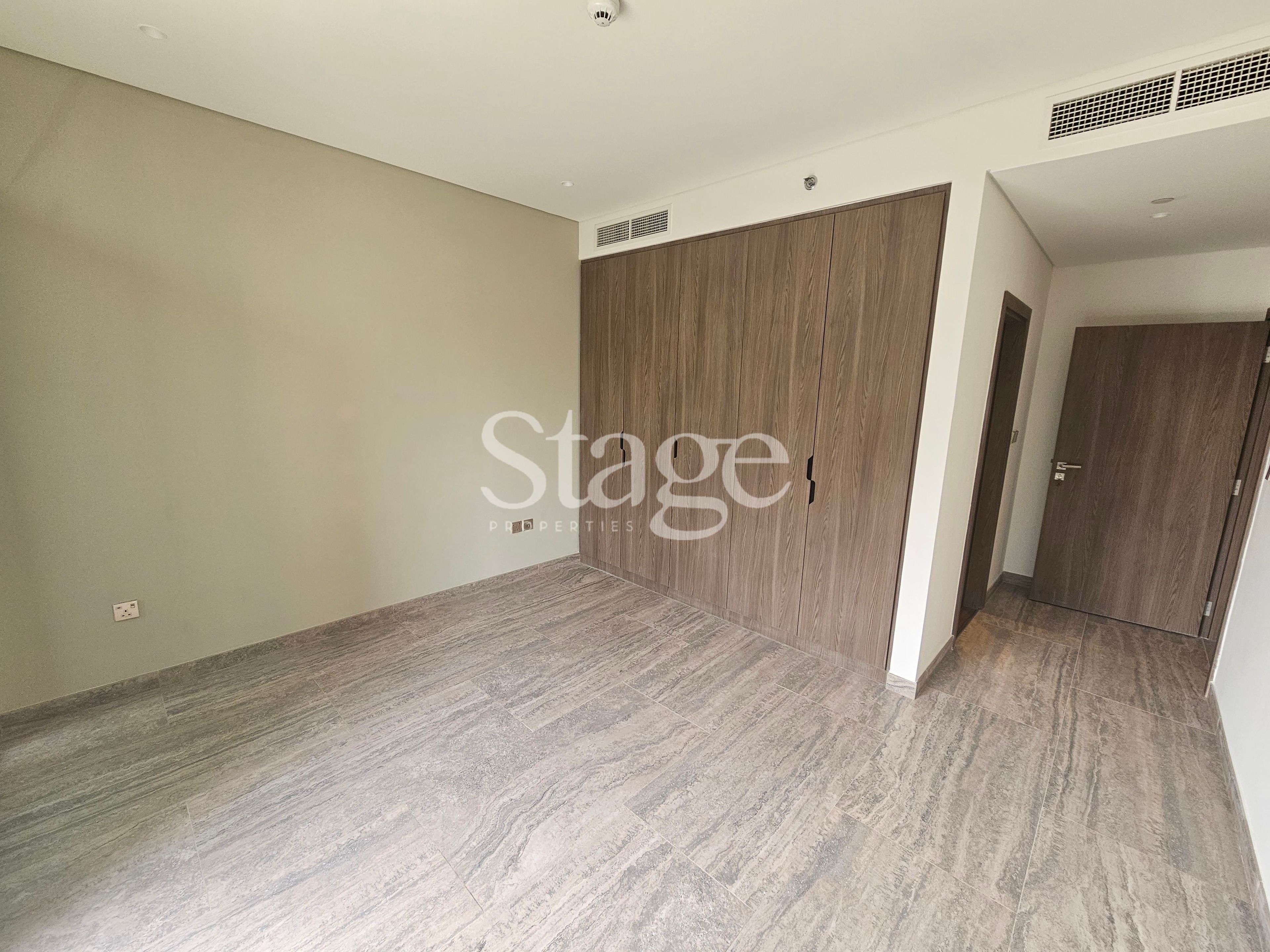 2 bedrooms apartment for Sale in Business Bay, Dubai AP9122S
