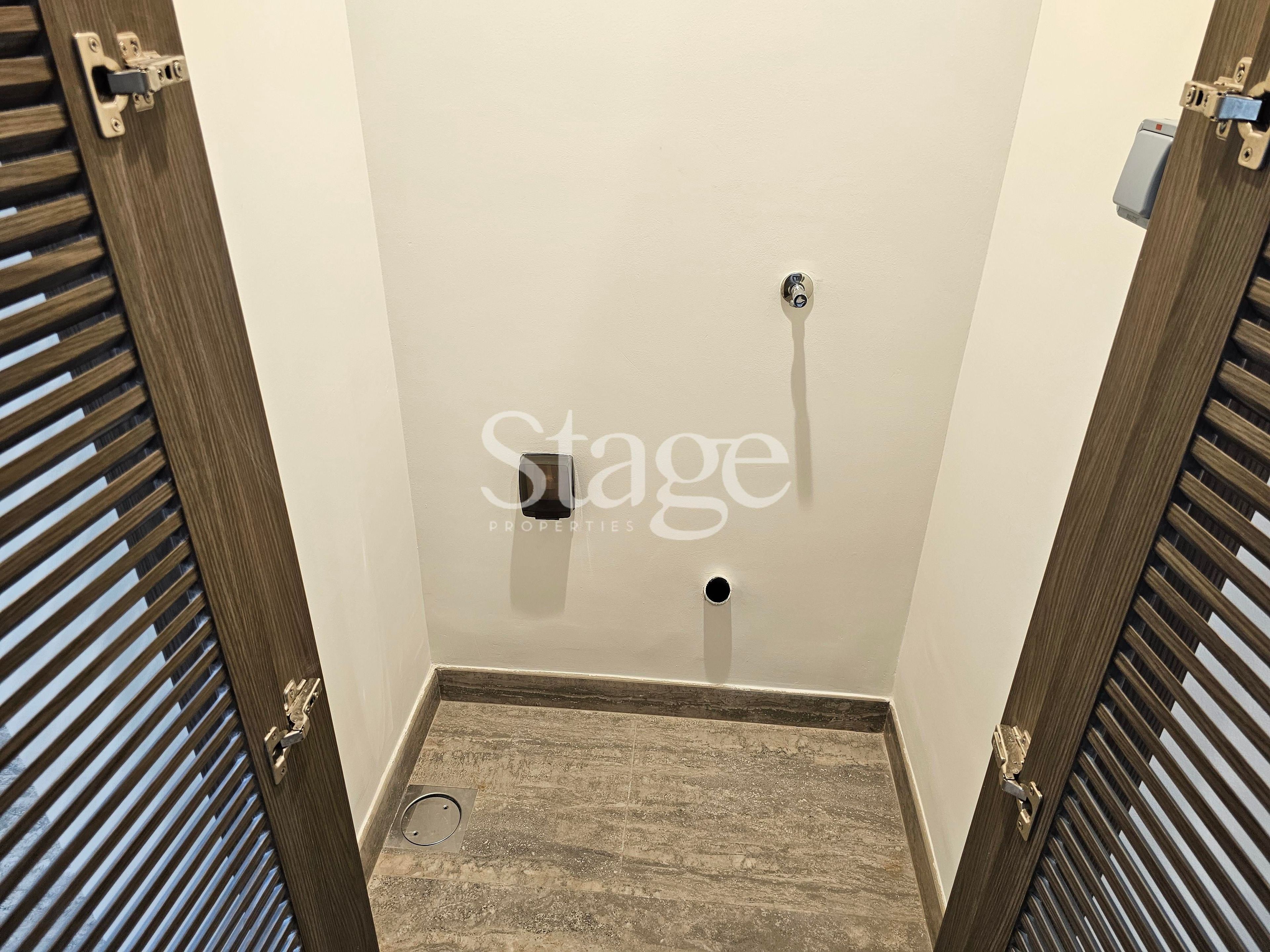 2 bedrooms apartment for Rent in Business Bay, Dubai AP9095L