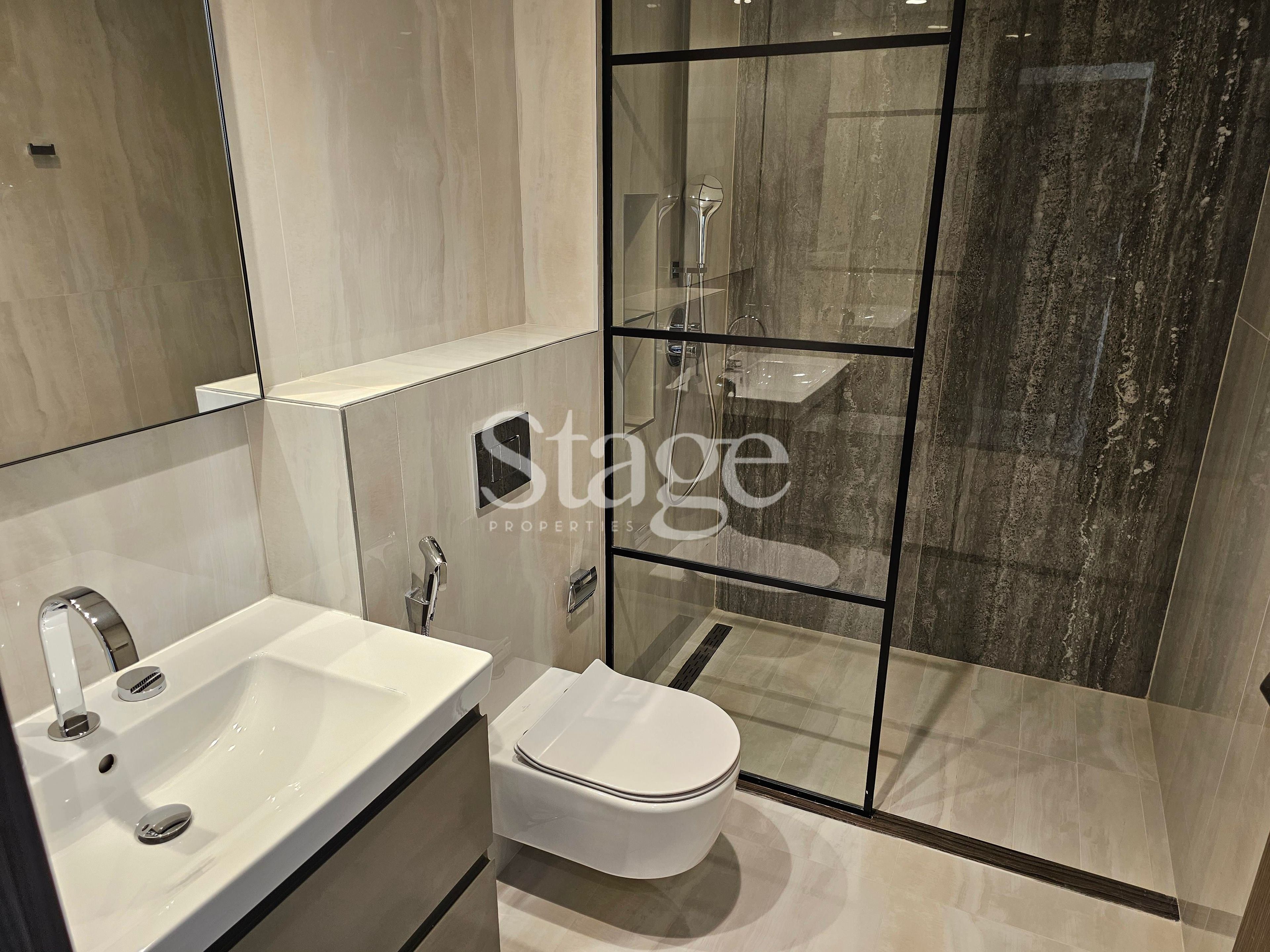 2 bedrooms apartment for Rent in Business Bay, Dubai AP9095L