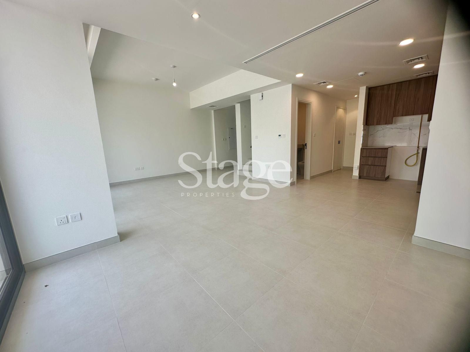 تاون هاوس من ٣ غرف نوم للبيع في Town Square، Dubai TH8057S