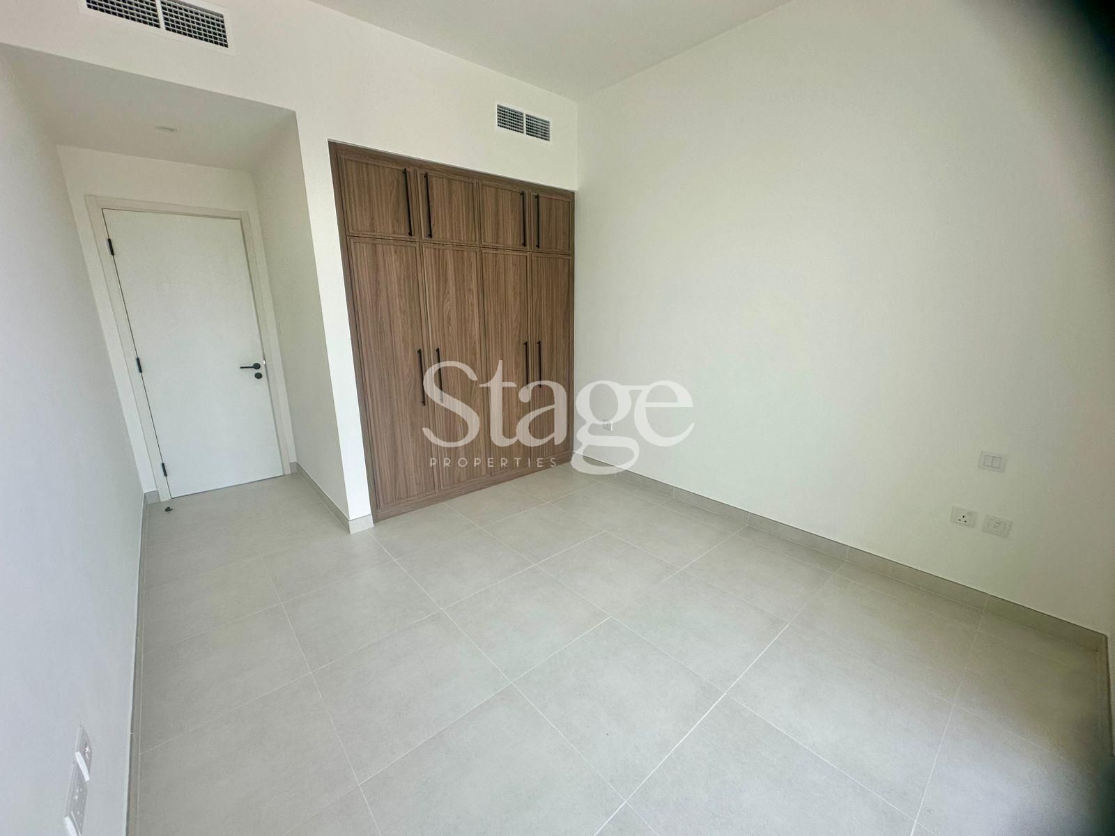 تاون هاوس من ٣ غرف نوم للبيع في Town Square، Dubai TH8057S