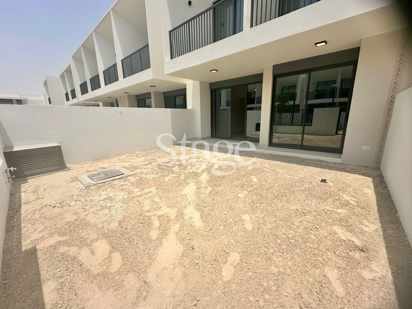 تاون هاوس من ٣ غرف نوم للبيع في Town Square، Dubai TH8057S