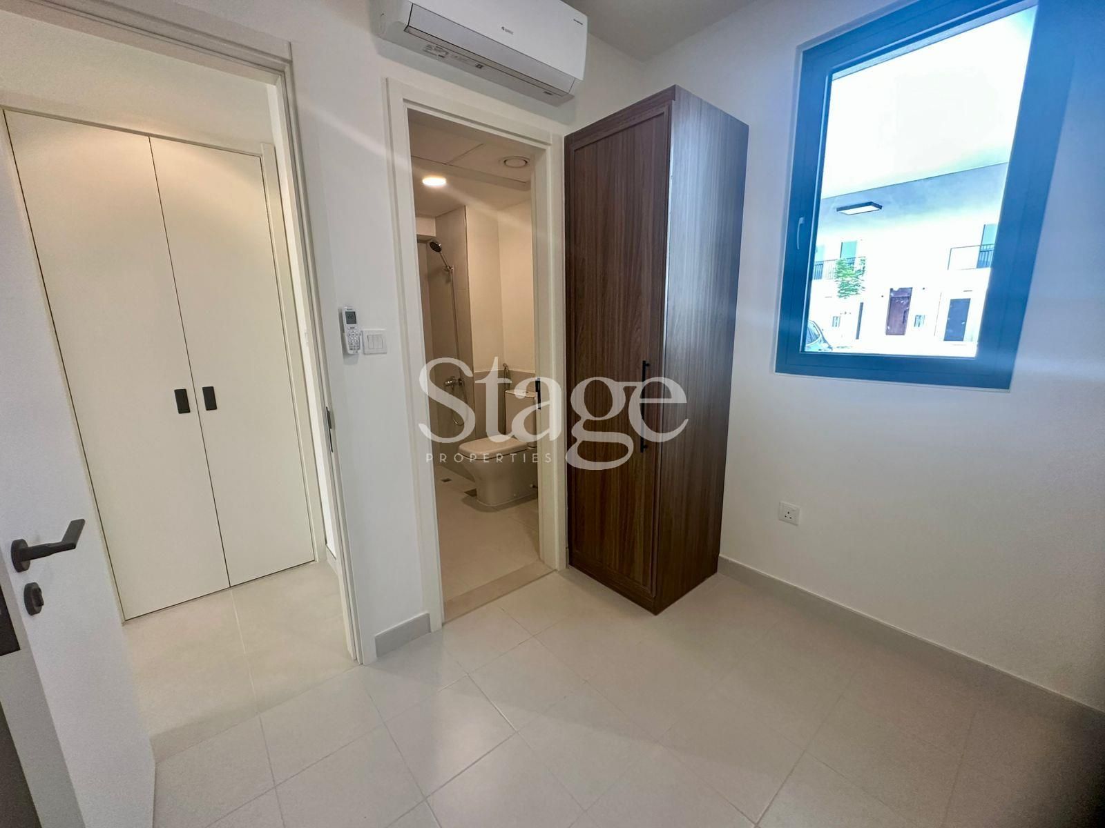 تاون هاوس من ٣ غرف نوم للبيع في Town Square، Dubai TH8057S
