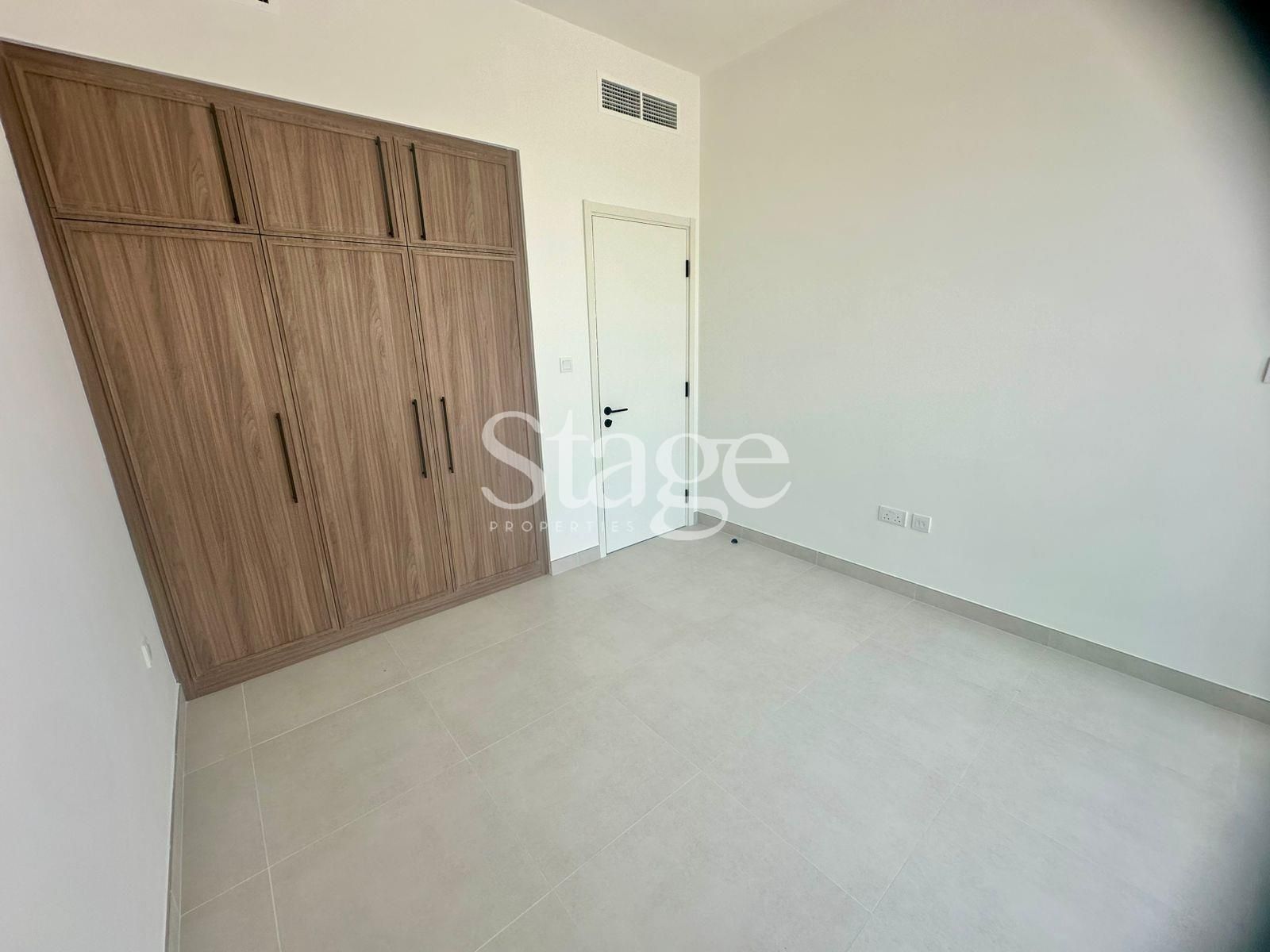 تاون هاوس من ٣ غرف نوم للبيع في Town Square، Dubai TH8057S