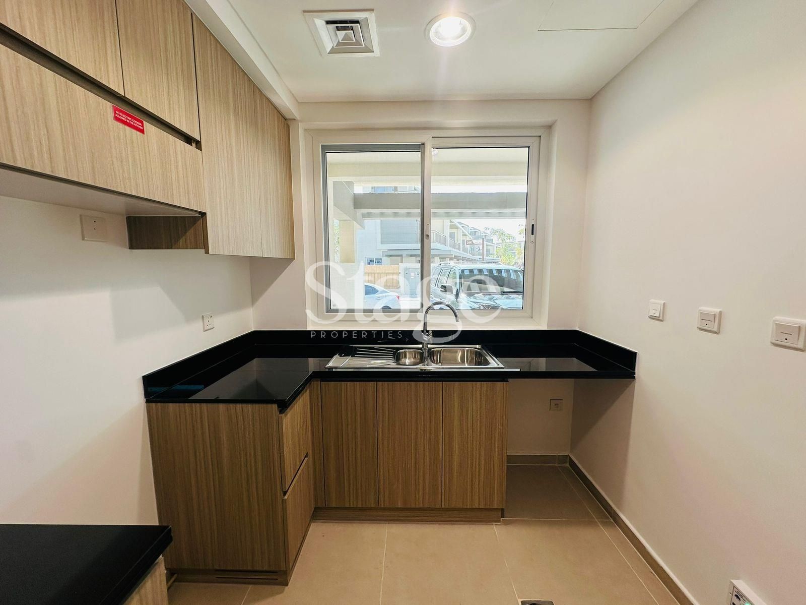 3 bedrooms Townhouse for Sale in Damac Hills 2, Dubai TH9528S