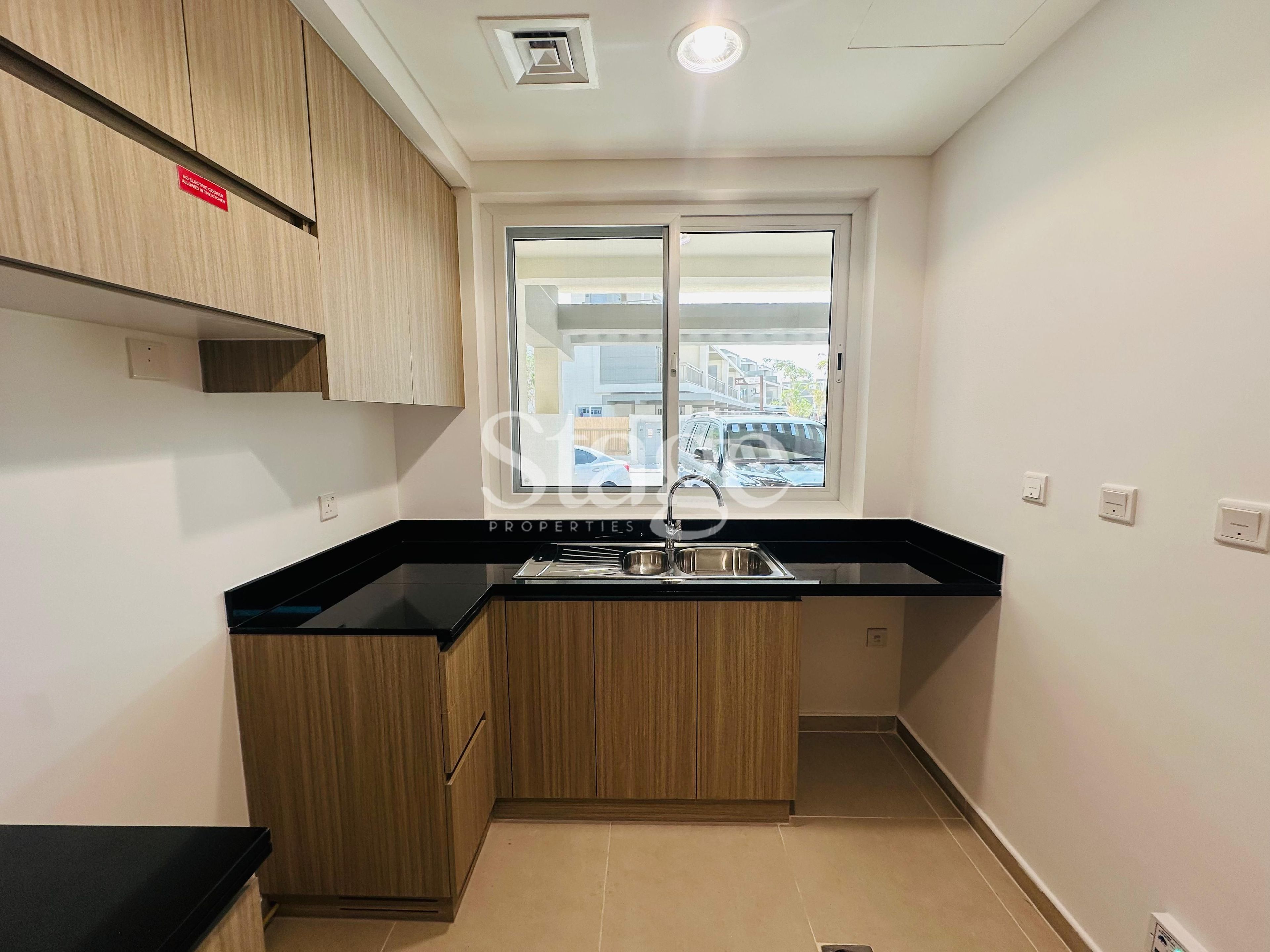 3 bedrooms Townhouse for Sale in Damac Hills 2, Dubai TH8414S