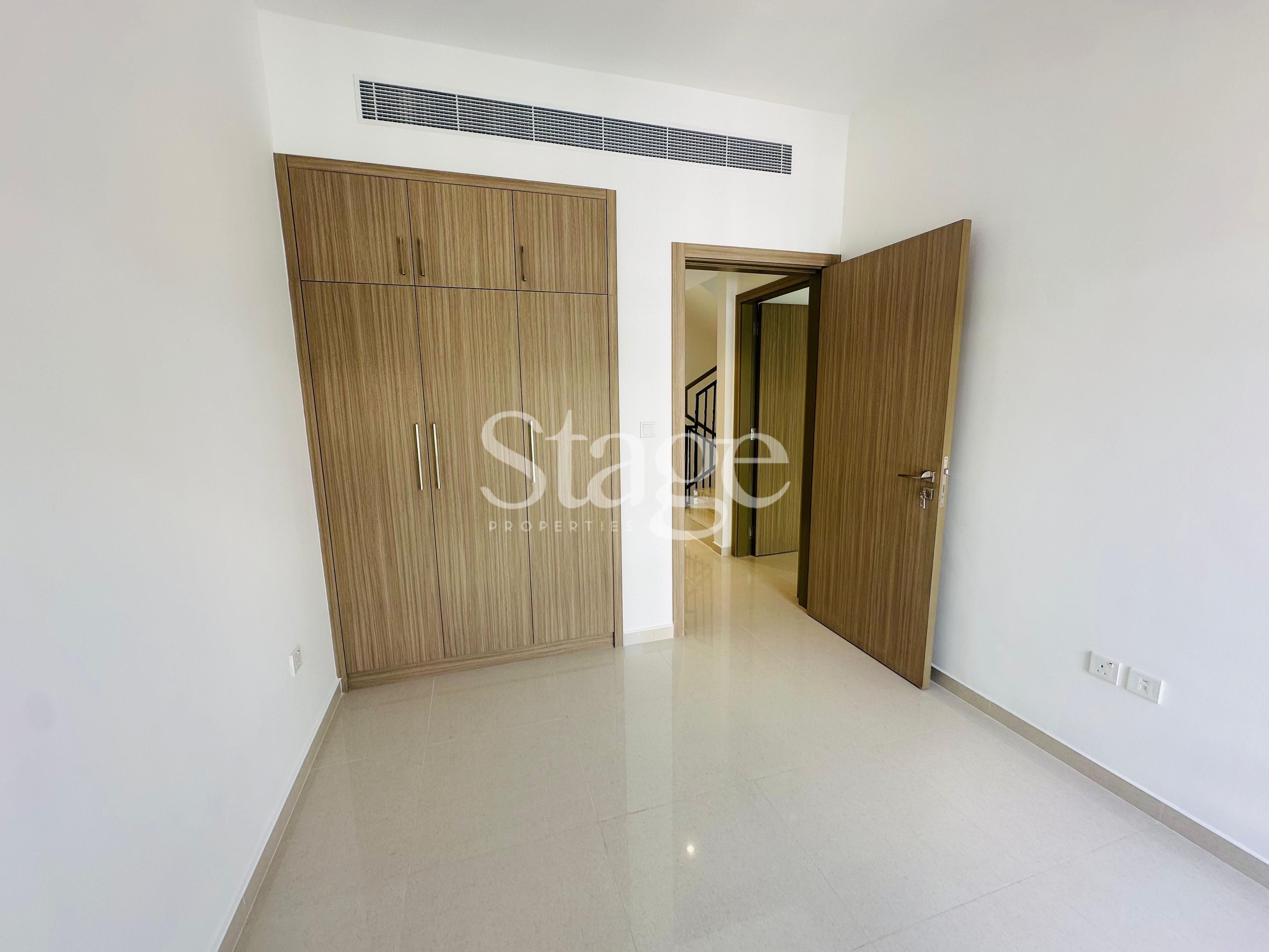 3 bedrooms Townhouse for Sale in Damac Hills 2, Dubai TH8414S