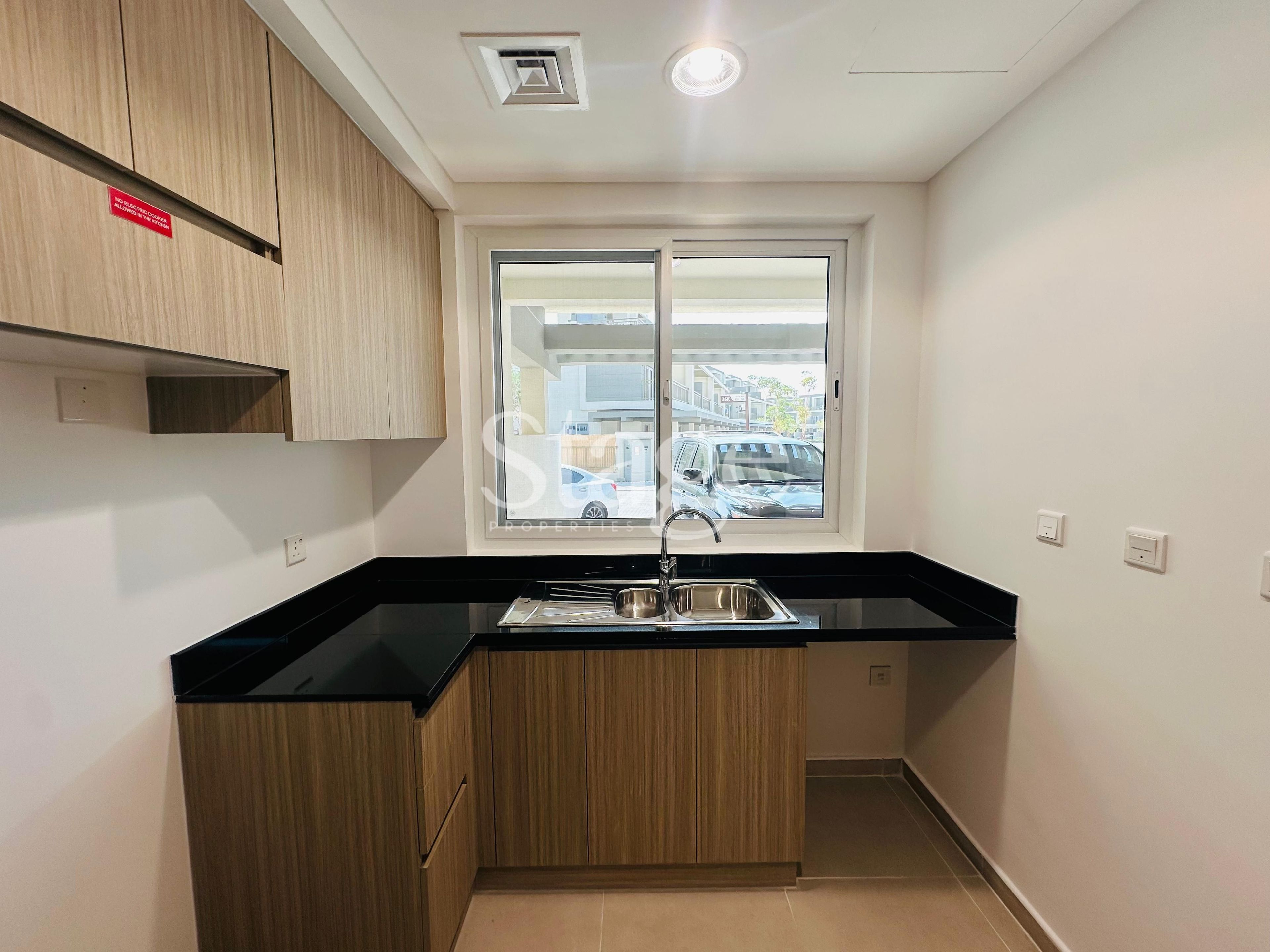 3 bedrooms Townhouse for Sale in Damac Hills 2, Dubai TH8414S