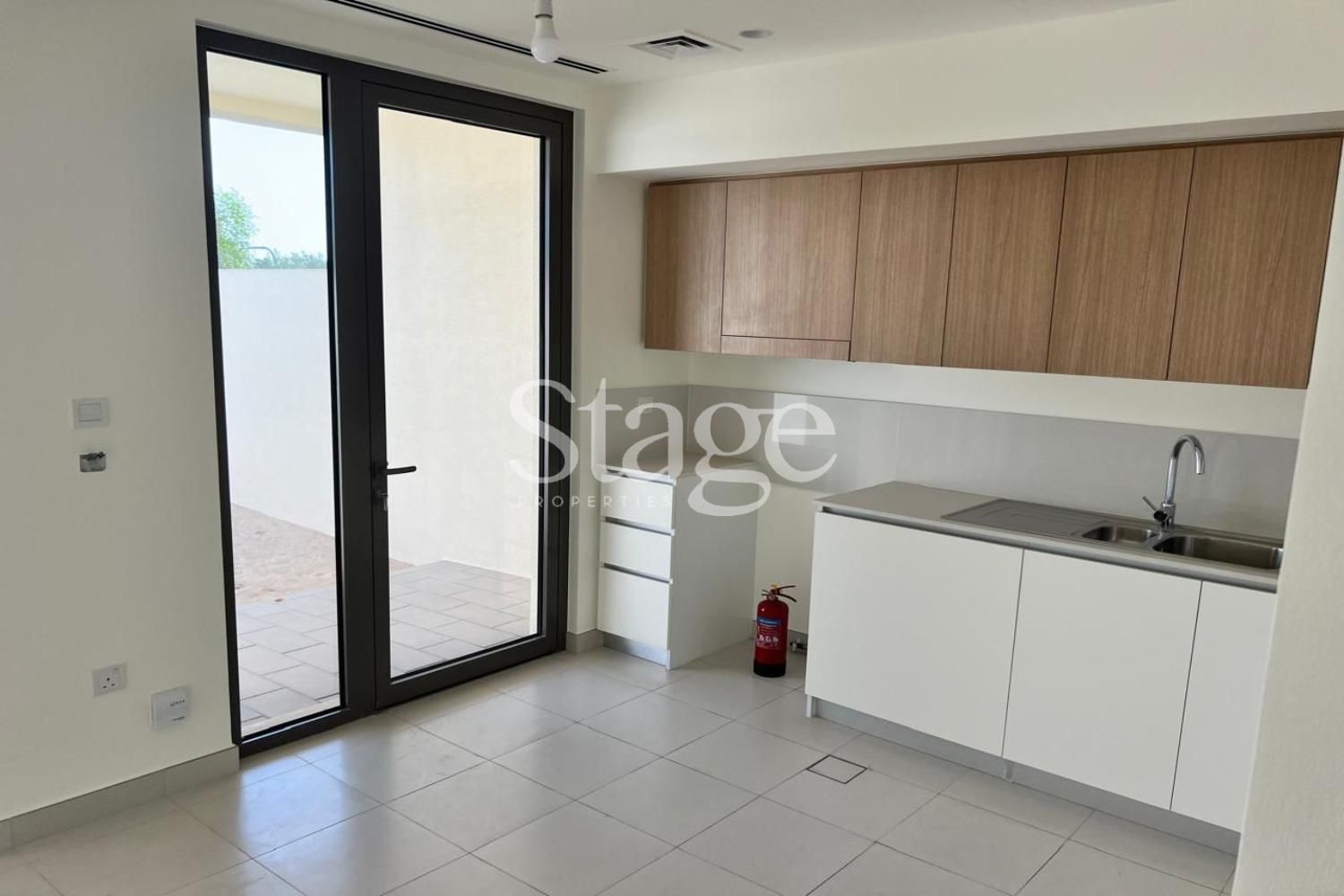 3 bedrooms Townhouse for Rent in Dubai South (Dubai World Central), Dubai TH7602L