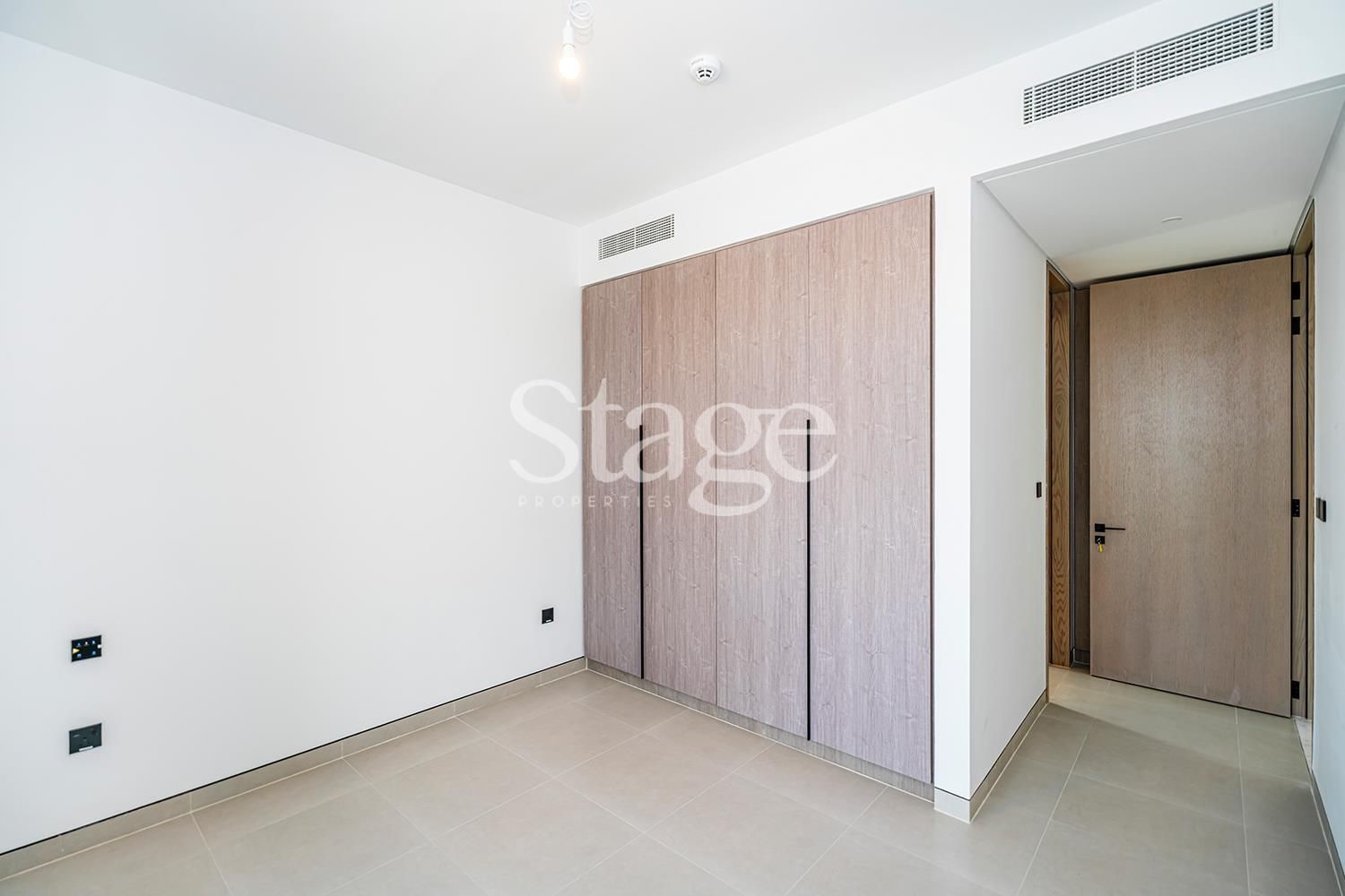 فيلا من ٤ غرف نوم للإيجار في Tilal Al Ghaf، Dubai VI7746L