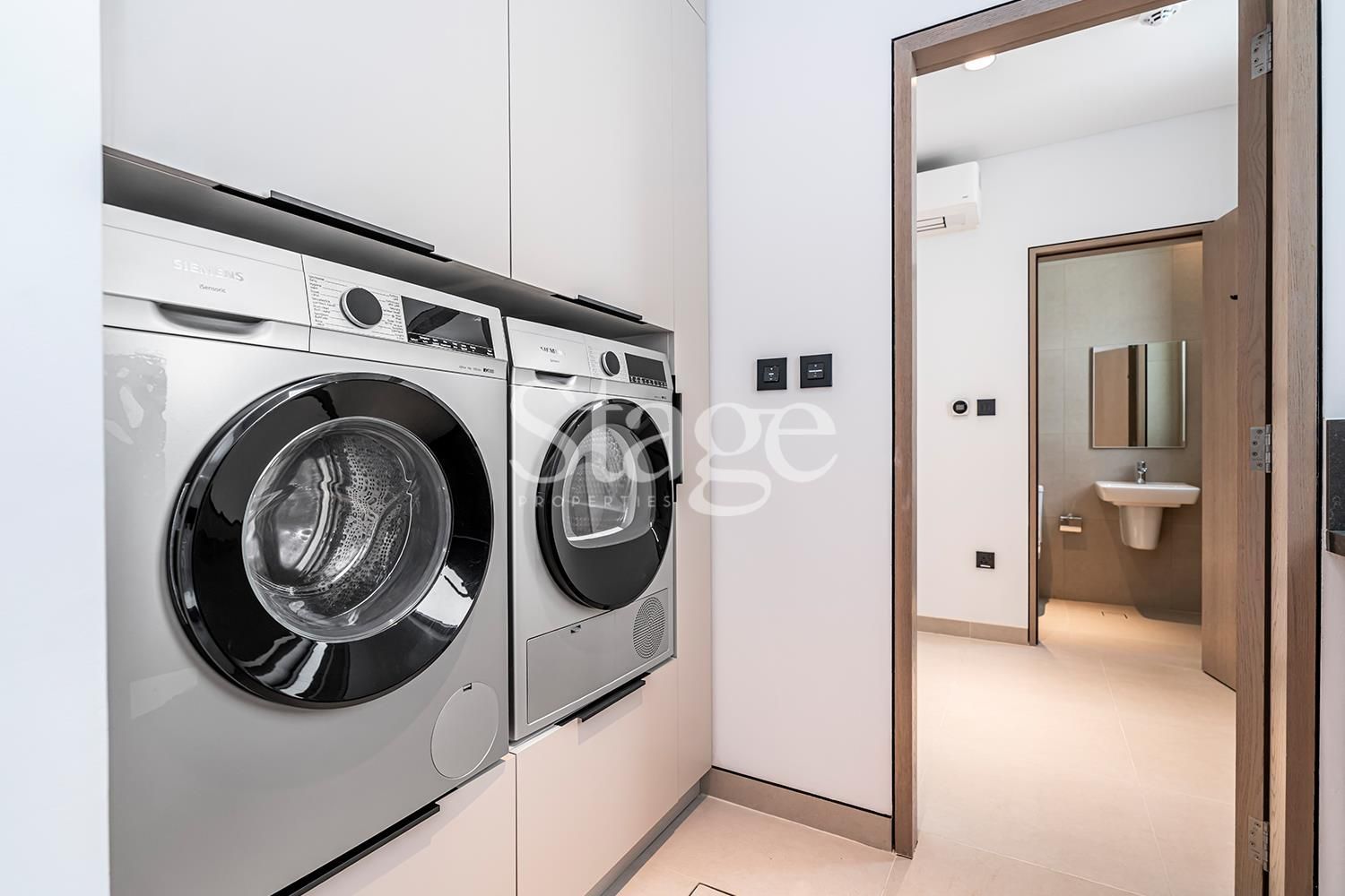 فيلا من ٤ غرف نوم للإيجار في Tilal Al Ghaf، Dubai VI7746L