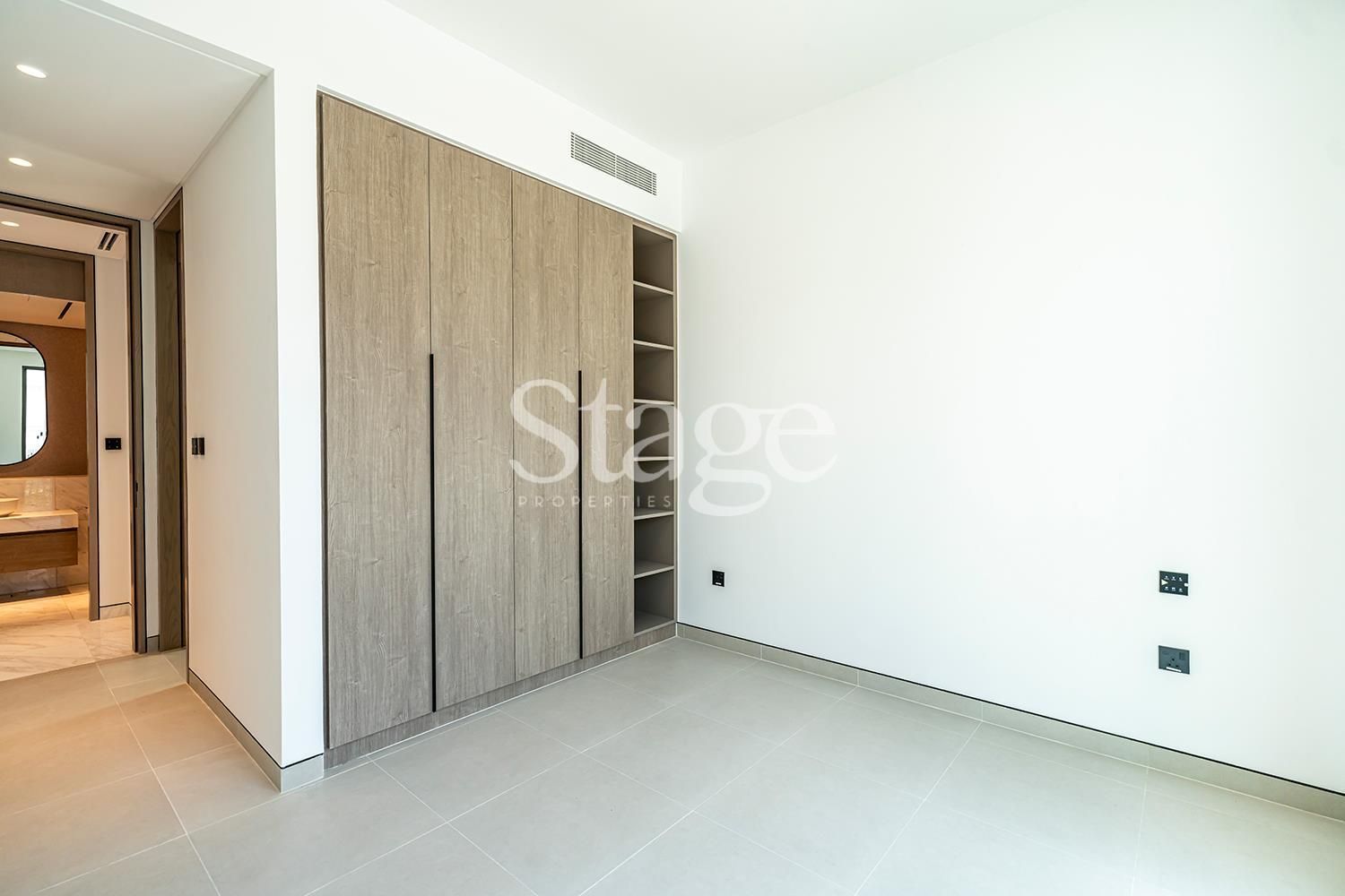 فيلا من ٤ غرف نوم للإيجار في Tilal Al Ghaf، Dubai VI7746L