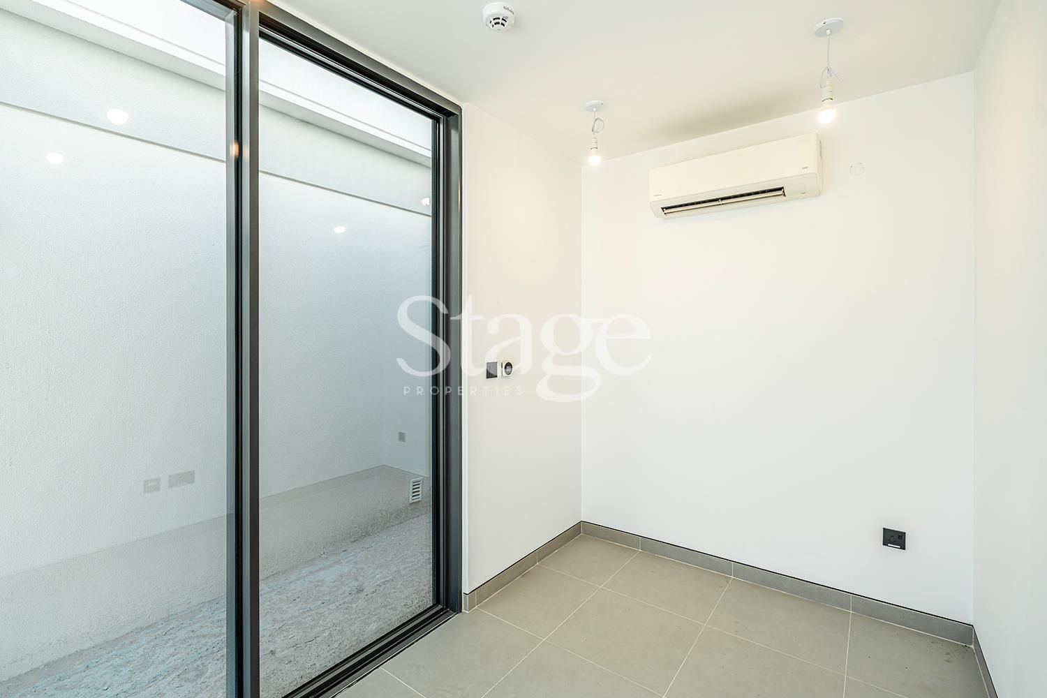 فيلا من ٤ غرف نوم للإيجار في Tilal Al Ghaf، Dubai VI7746L