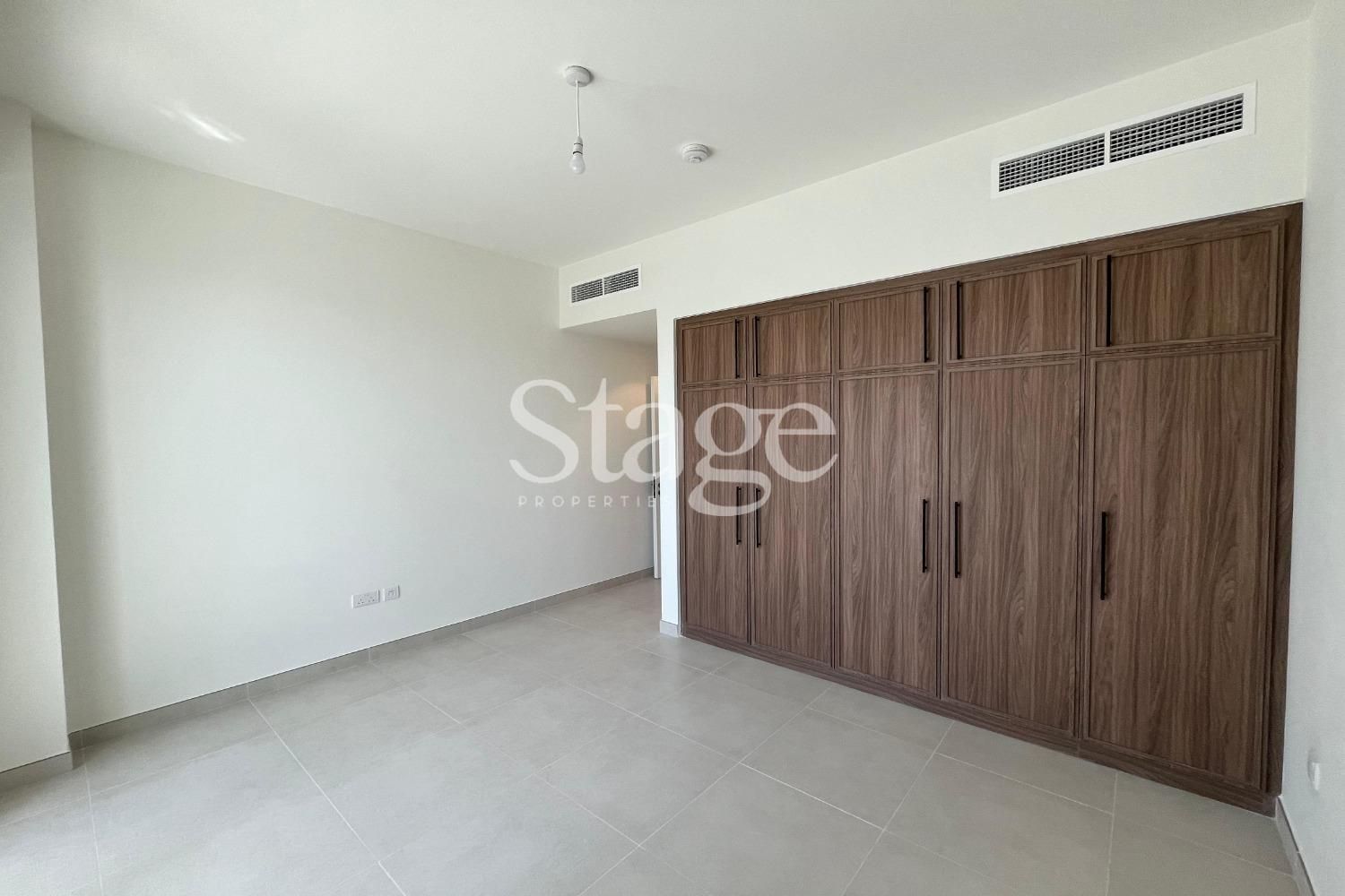 3 bedrooms Townhouse for Rent in Town Square, Dubai TH10092L