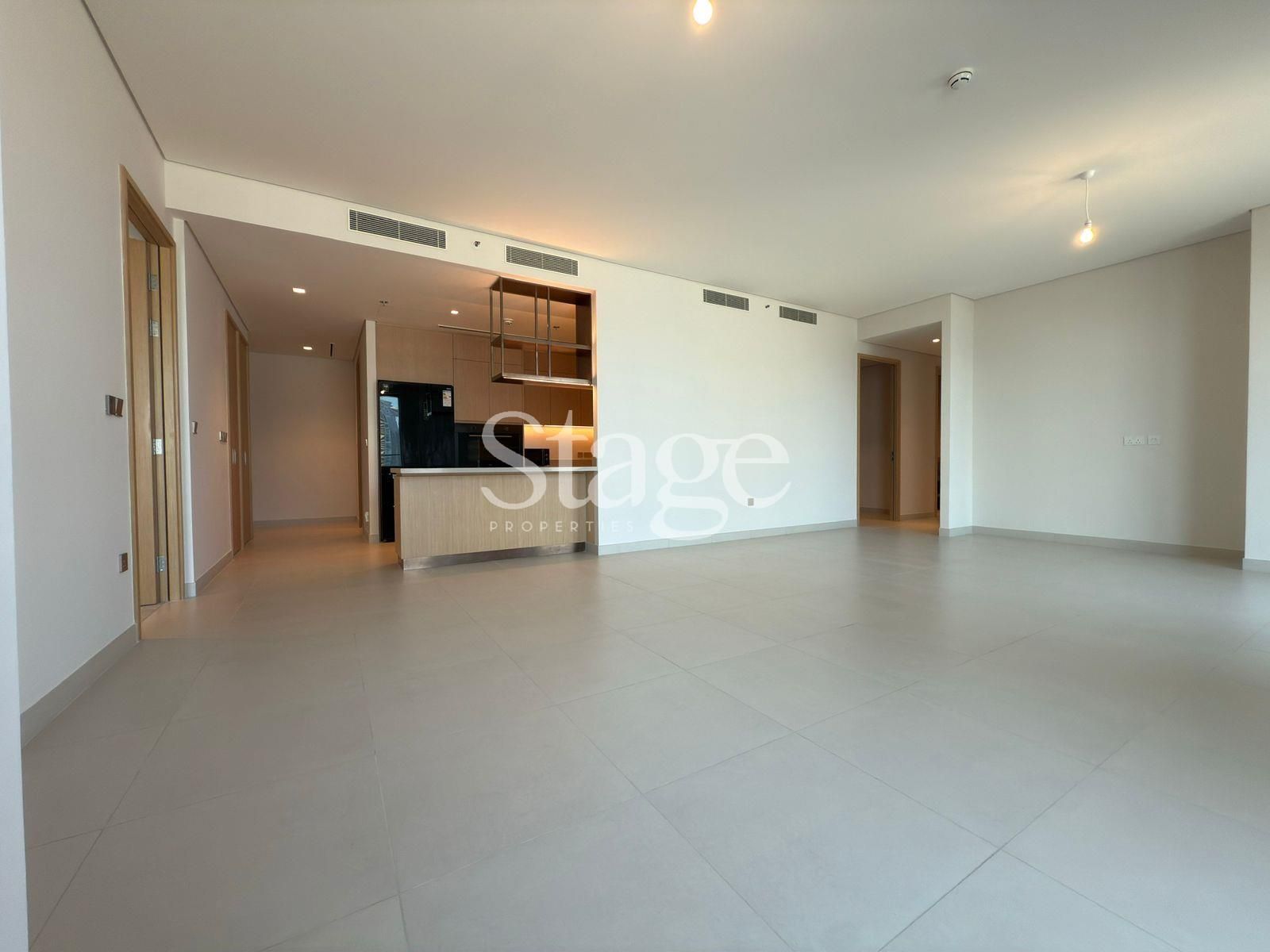 شقة من ٣ غرف نوم للإيجار في Downtown Dubai، Dubai AP8207L