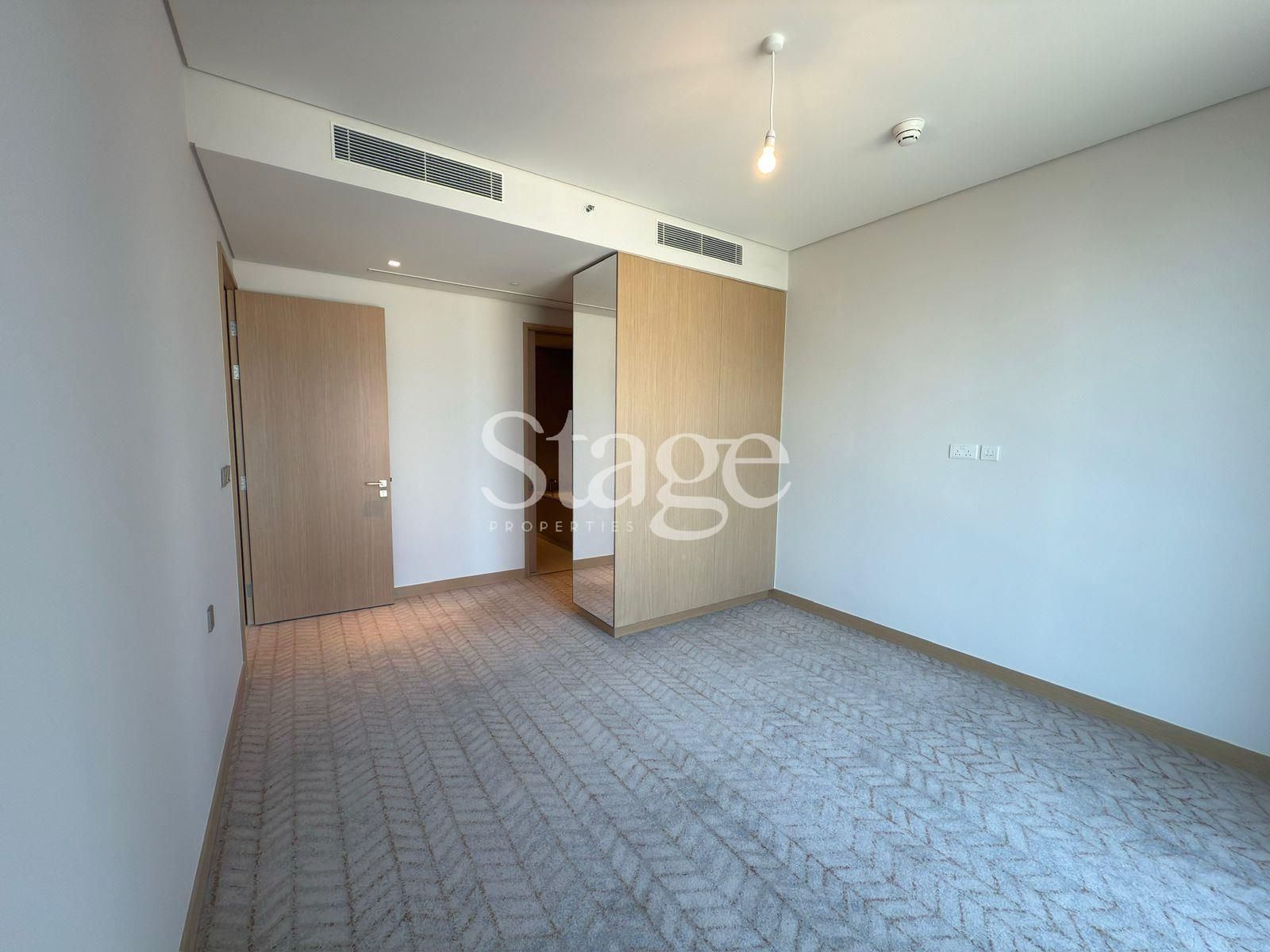 شقة من ٣ غرف نوم للإيجار في Downtown Dubai، Dubai AP8207L
