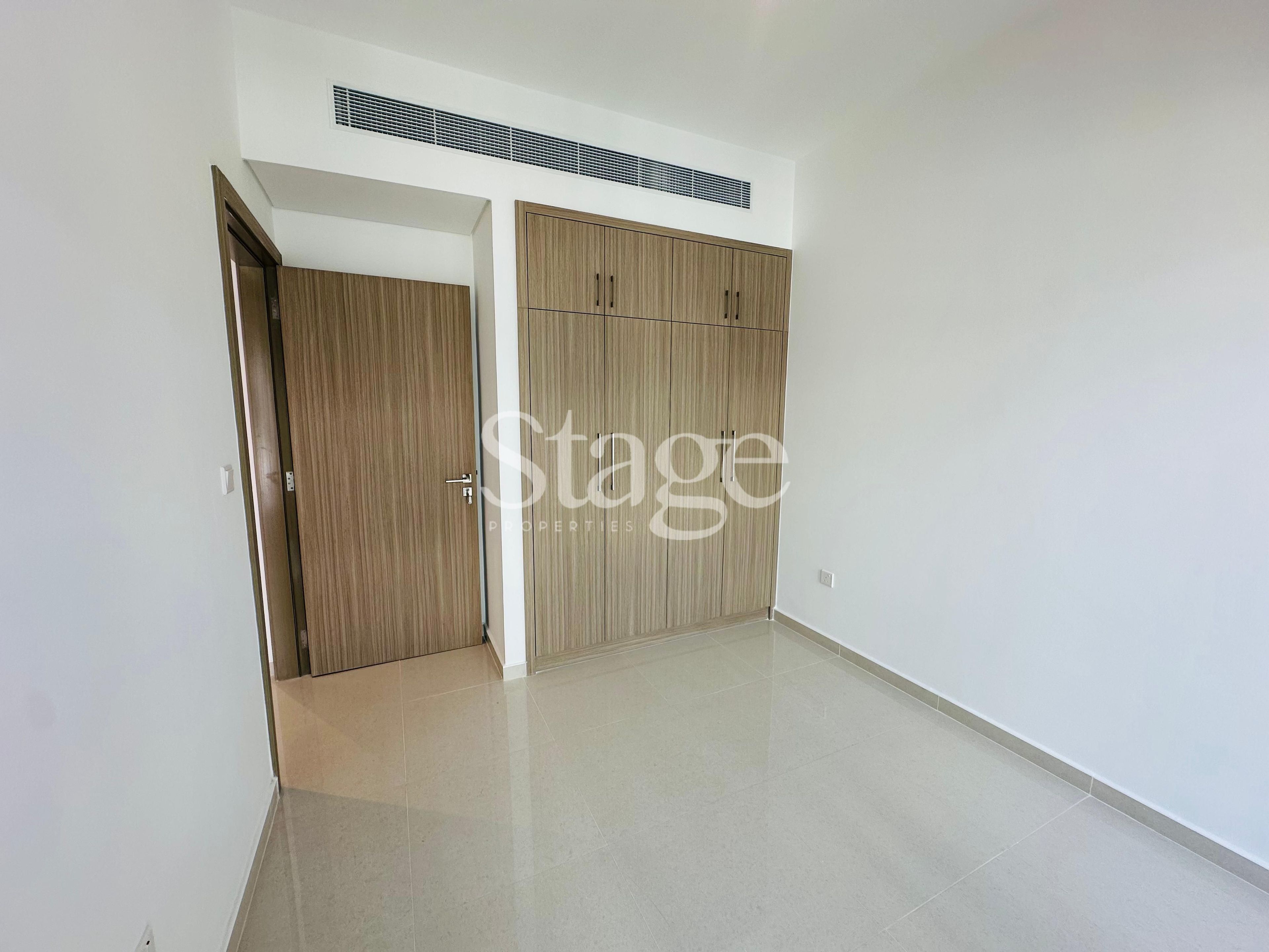 3 bedrooms Townhouse for Rent in Damac Hills 2, Dubai TH8423L