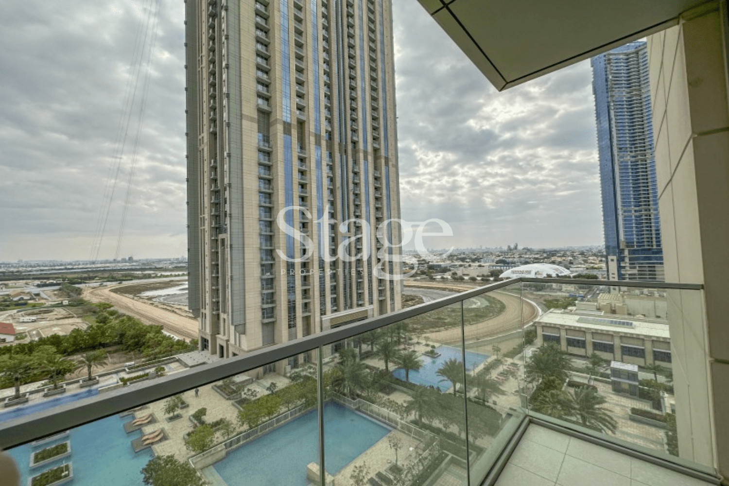 2 bedrooms apartment for Rent in Business Bay, Dubai AP8430L