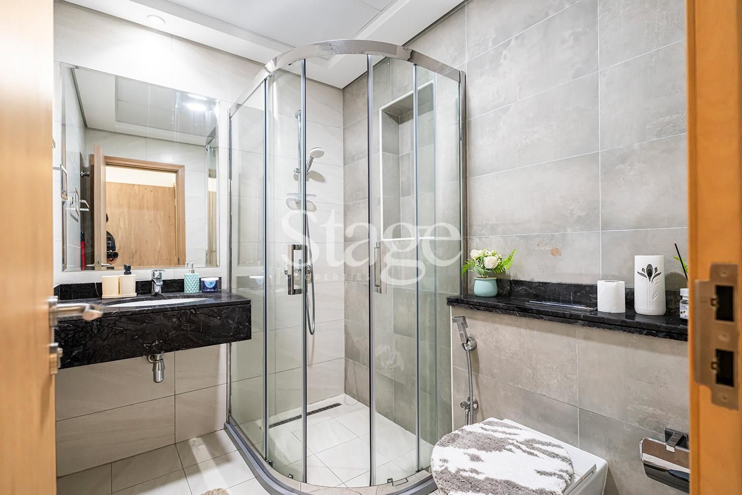 1 bedroom apartment for Sale in Business Bay, Dubai AP7776S