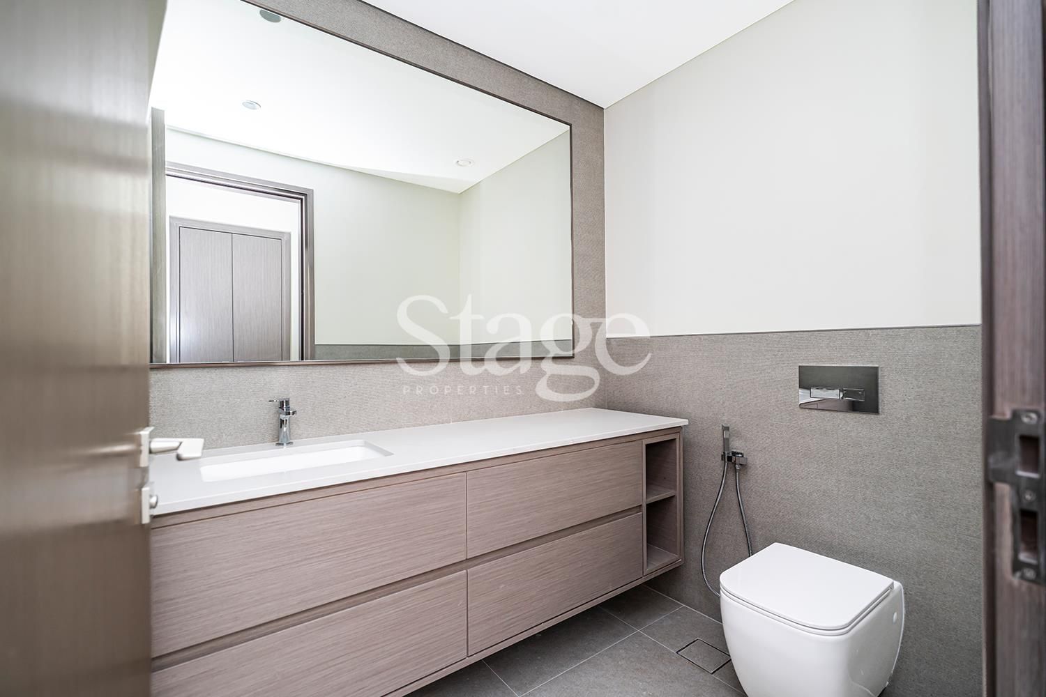 شقة من ٣ غرف نوم للإيجار في Downtown Dubai، Dubai AP7851L