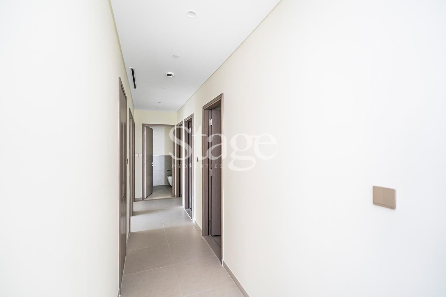 شقة من ٣ غرف نوم للإيجار في Downtown Dubai، Dubai AP7851L