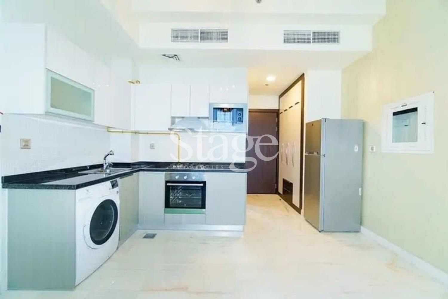 Studio for Rent in Business Bay, Dubai AP8968L