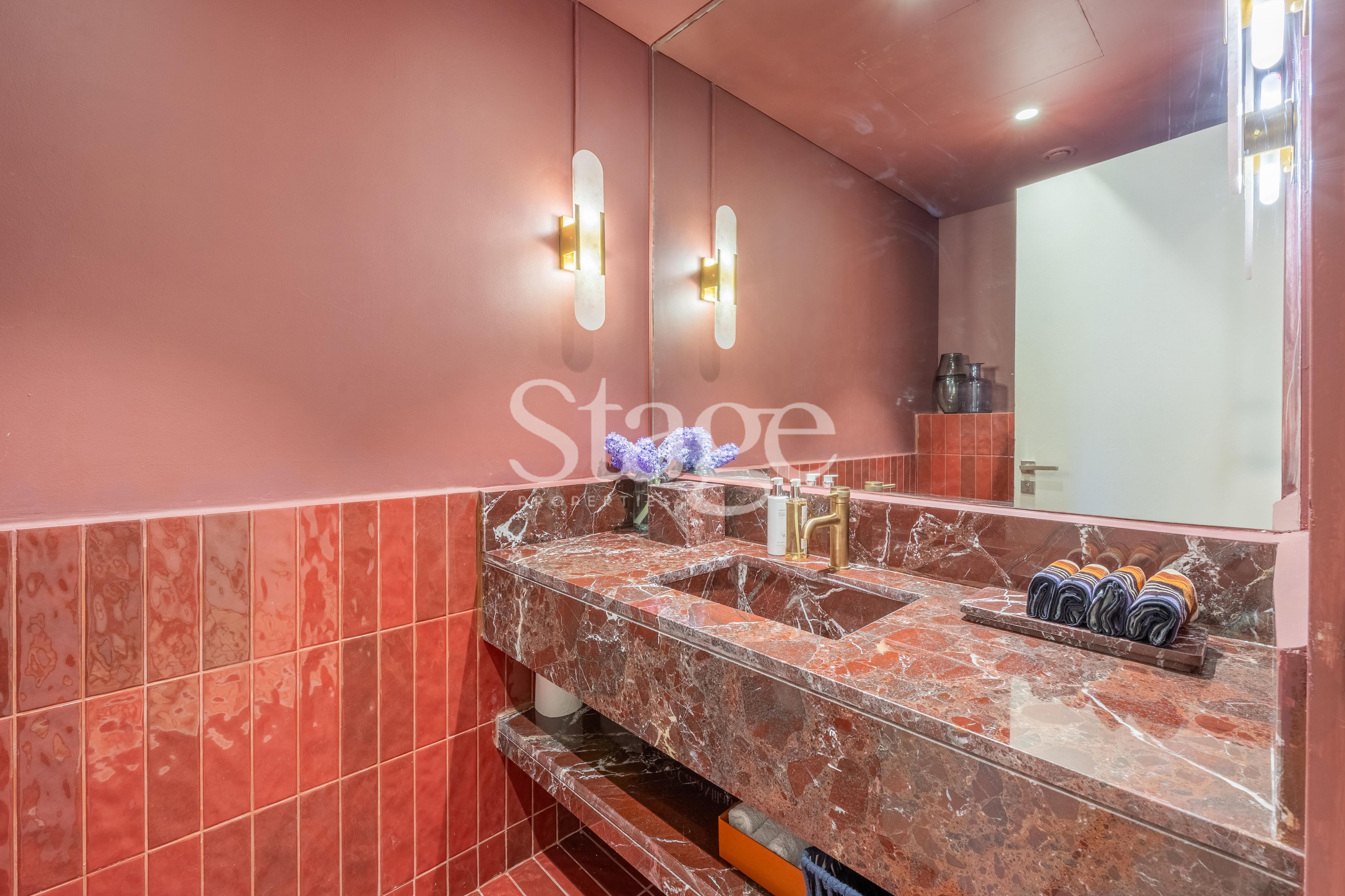 4 bedrooms apartment for Rent in Downtown Dubai, Dubai AP8398L