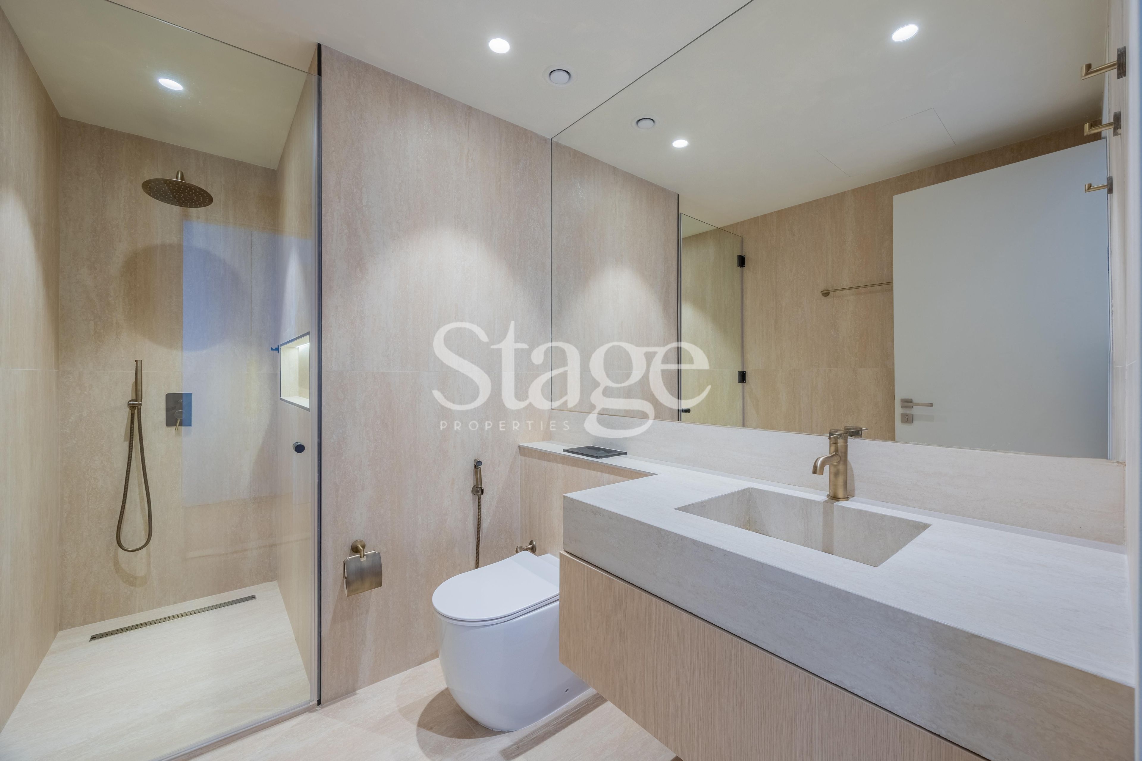 4 bedrooms apartment for Rent in Downtown Dubai, Dubai AP8398L