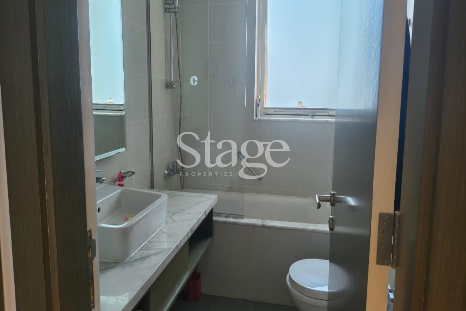 1 bedroom apartment for Rent in Business Bay, Dubai AP9900L