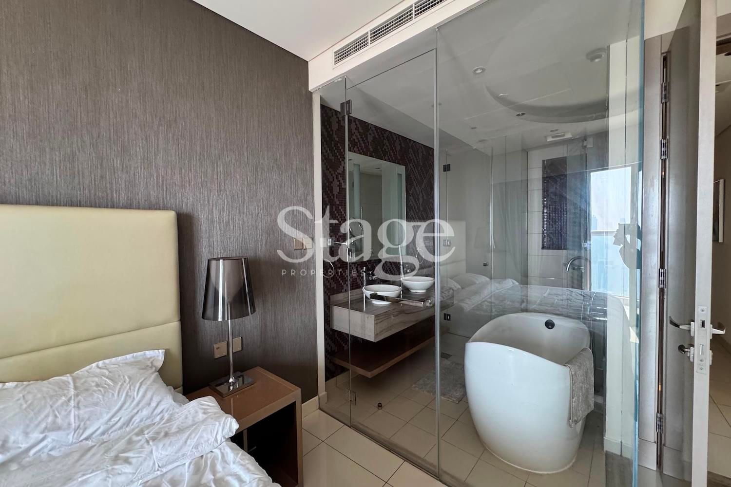 3 bedrooms apartment for Rent in Business Bay, Dubai AP9817L