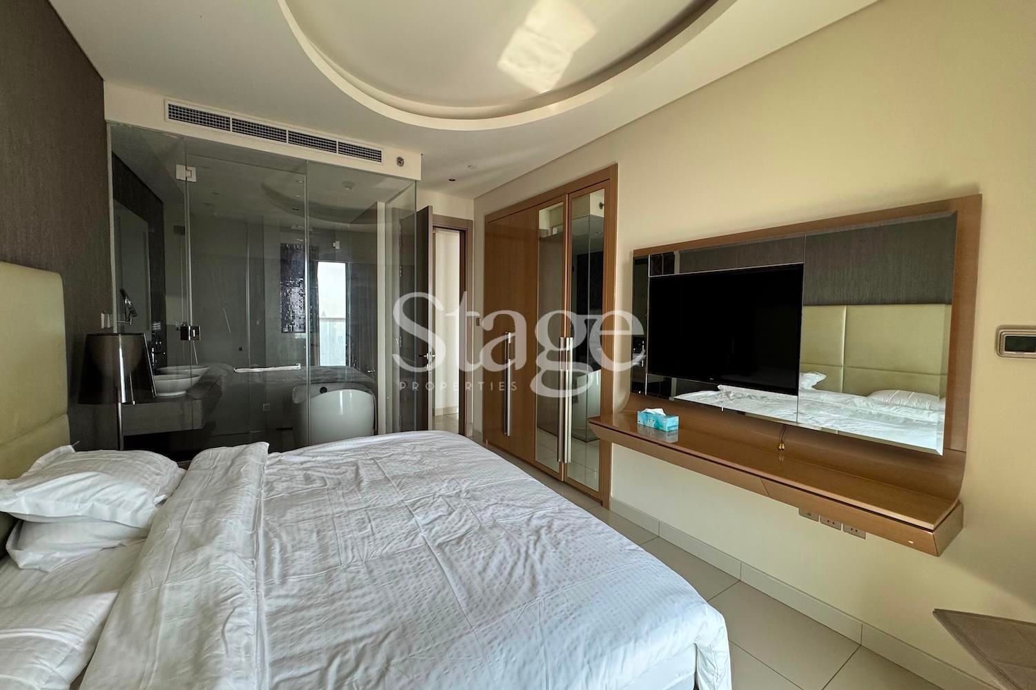 3 bedrooms apartment for Rent in Business Bay, Dubai AP9817L