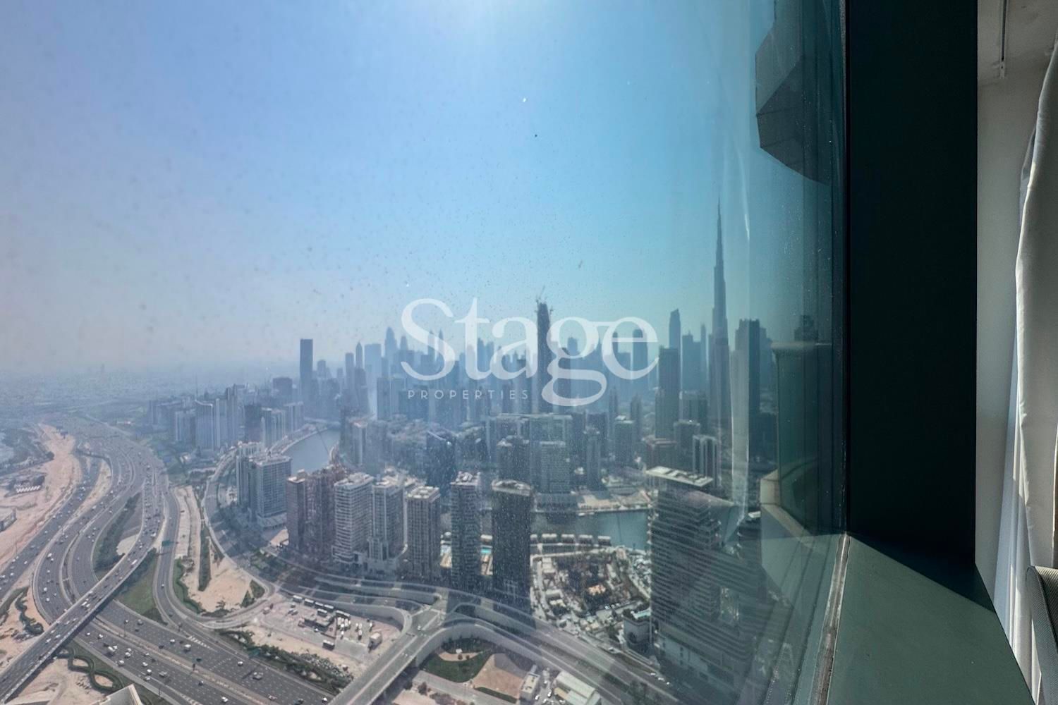 3 bedrooms apartment for Rent in Business Bay, Dubai AP9817L
