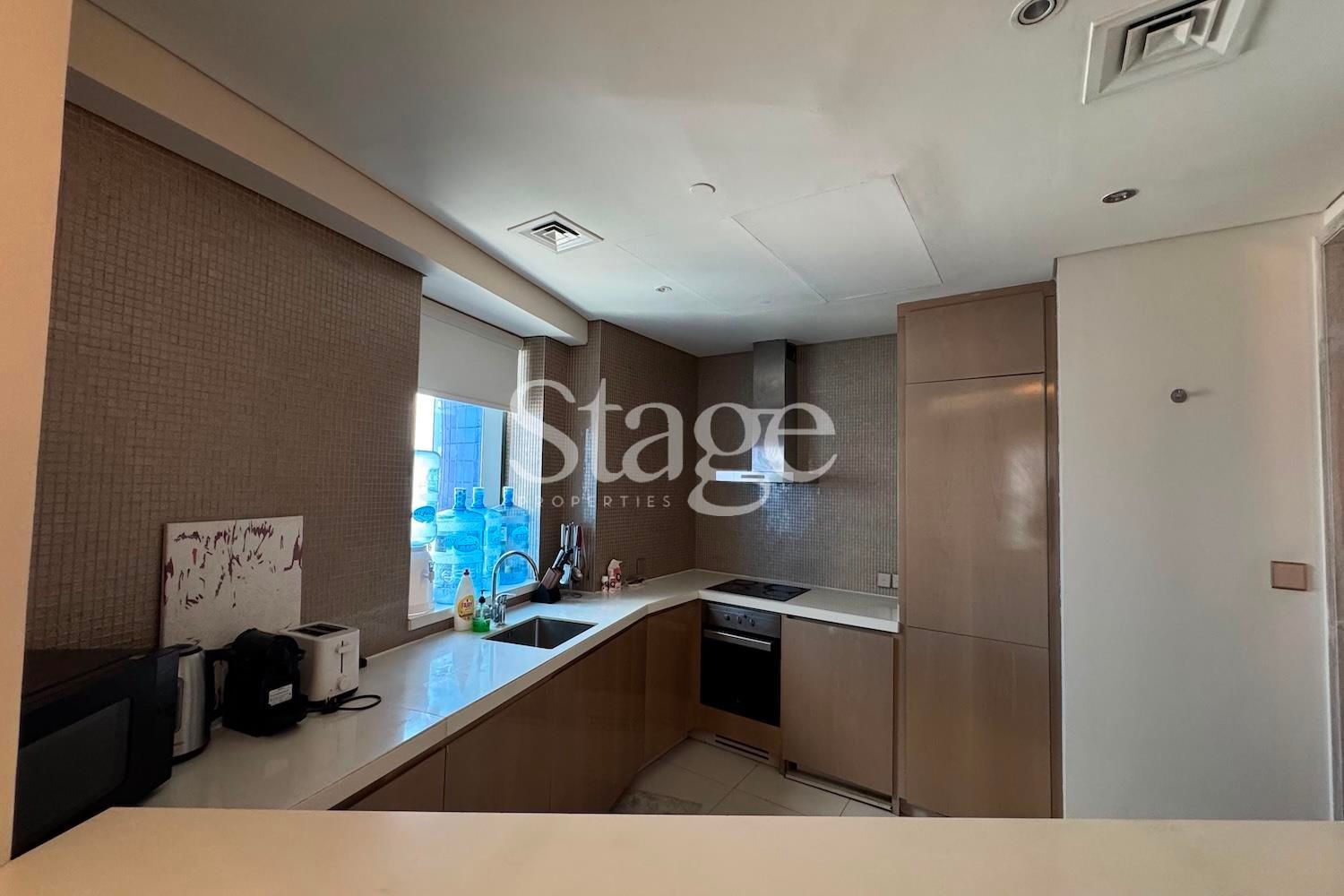 3 bedrooms apartment for Rent in Business Bay, Dubai AP9817L