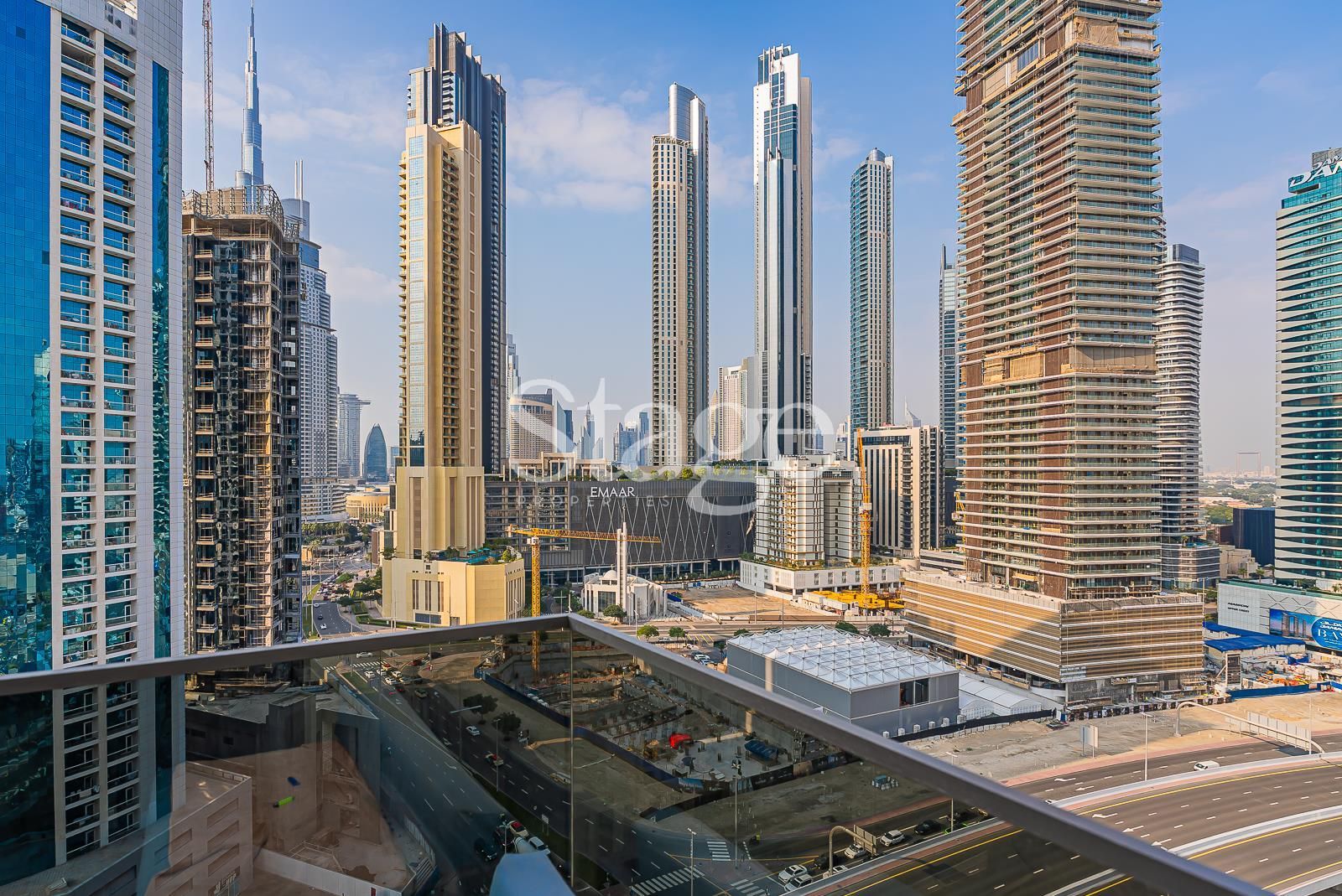 2 bedrooms apartment for Rent in Business Bay, Dubai AP8717L