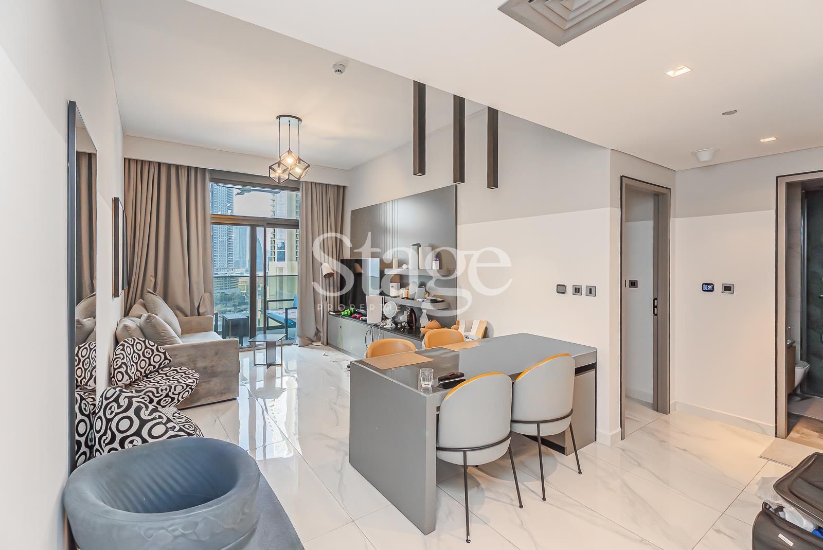 2 bedrooms apartment for Rent in Business Bay, Dubai AP8717L