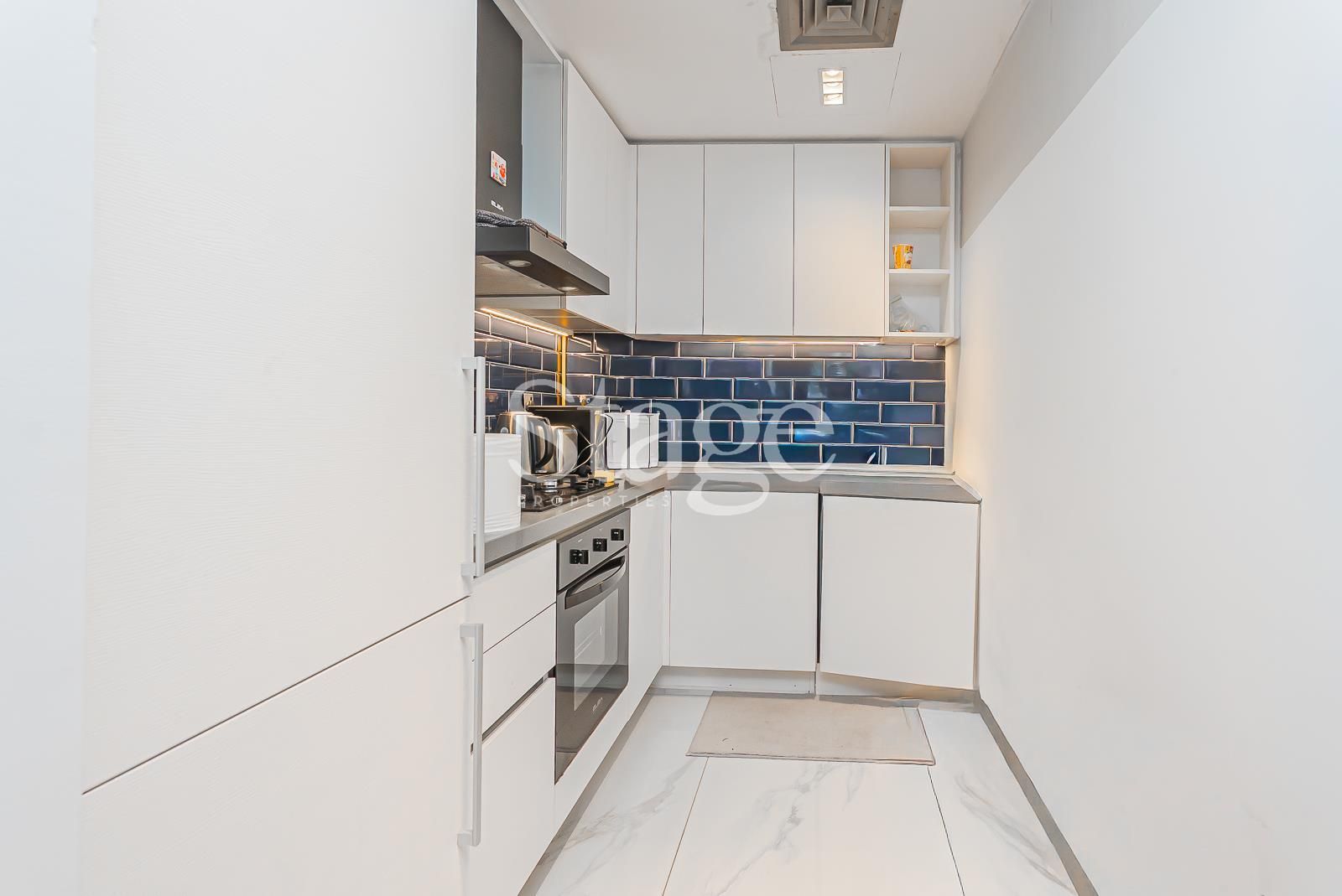 2 bedrooms apartment for Rent in Business Bay, Dubai AP10036L