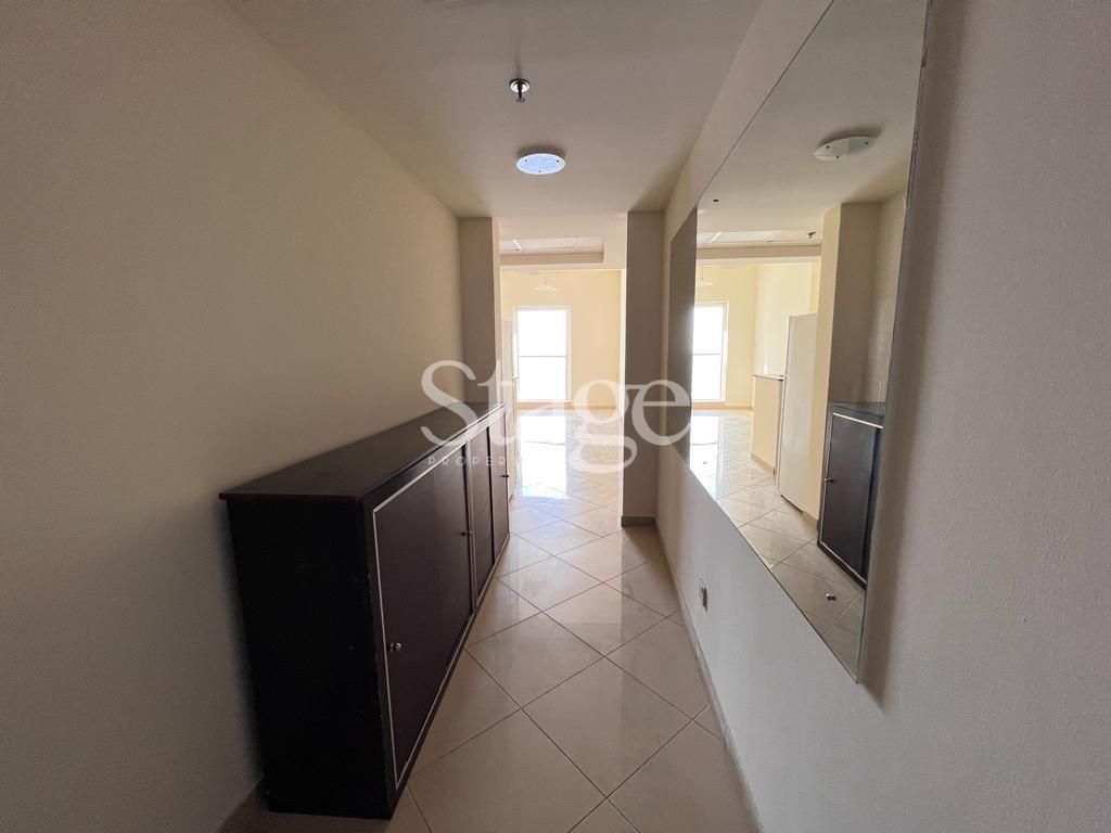 1 bedroom apartment for Rent in Jumeirah Lake Towers, Dubai AP7512L