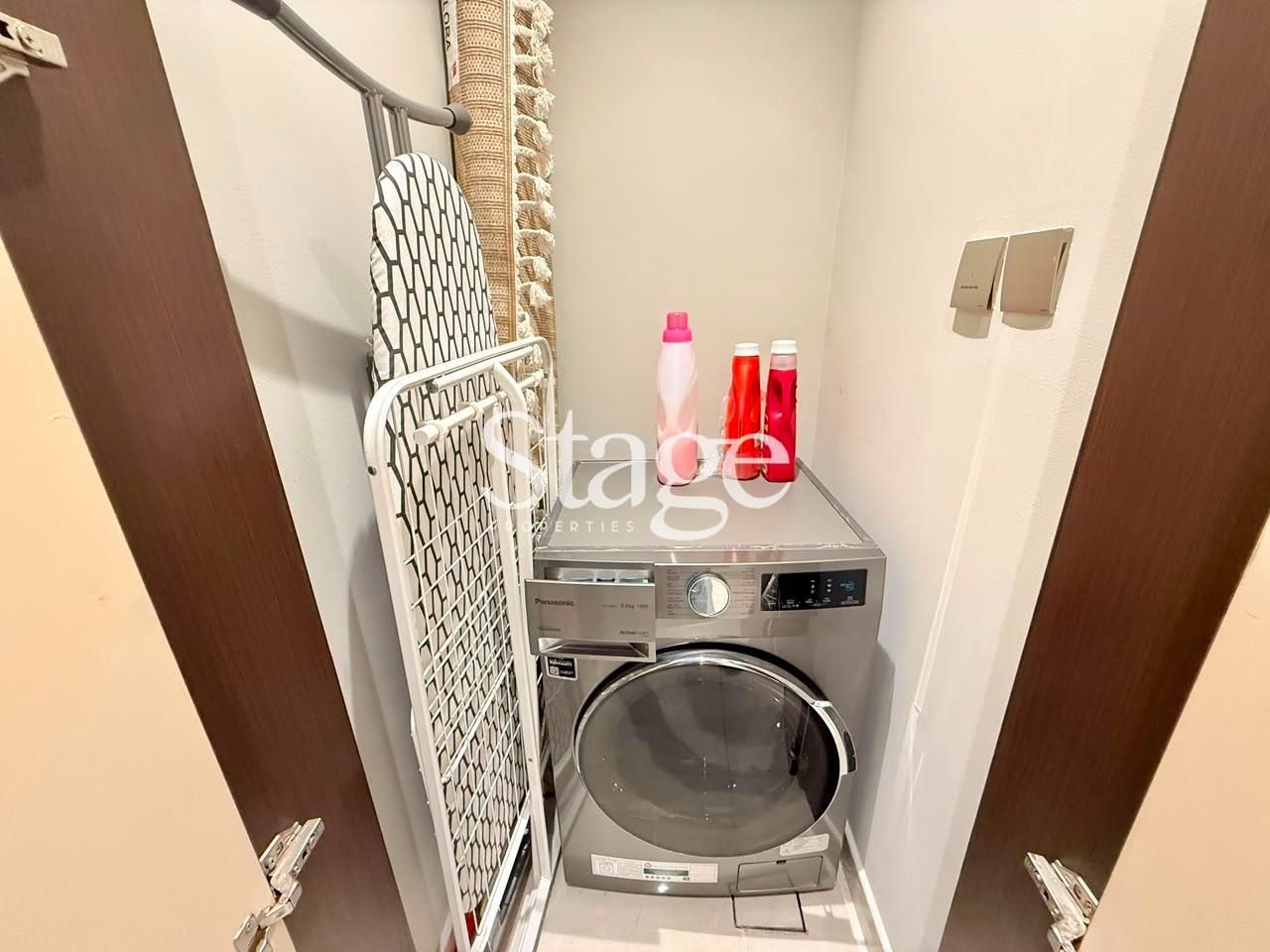 1 bedroom apartment for Rent in Business Bay, Dubai AP9939L