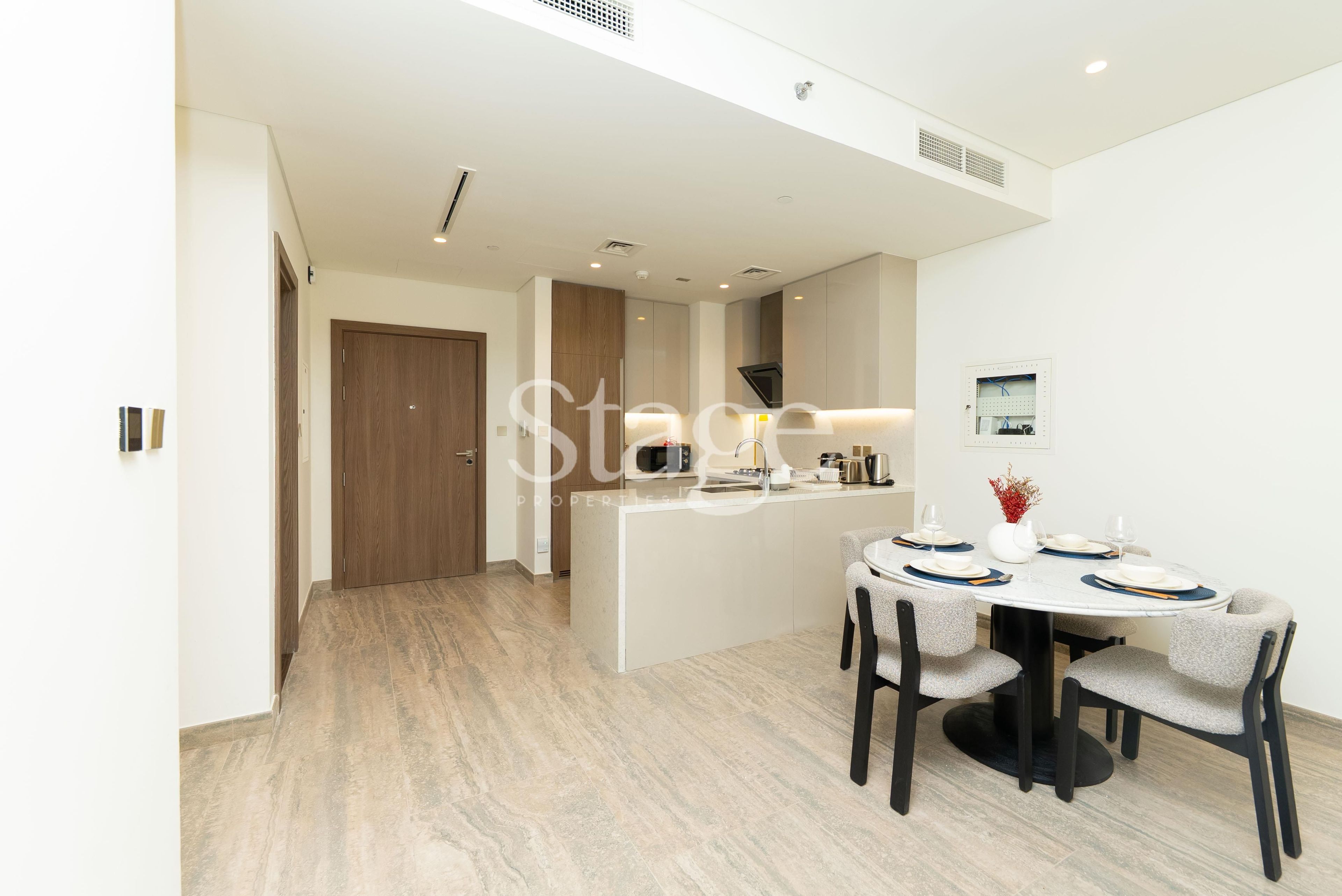 2 bedrooms apartment for Rent in Business Bay, Dubai AP9209L