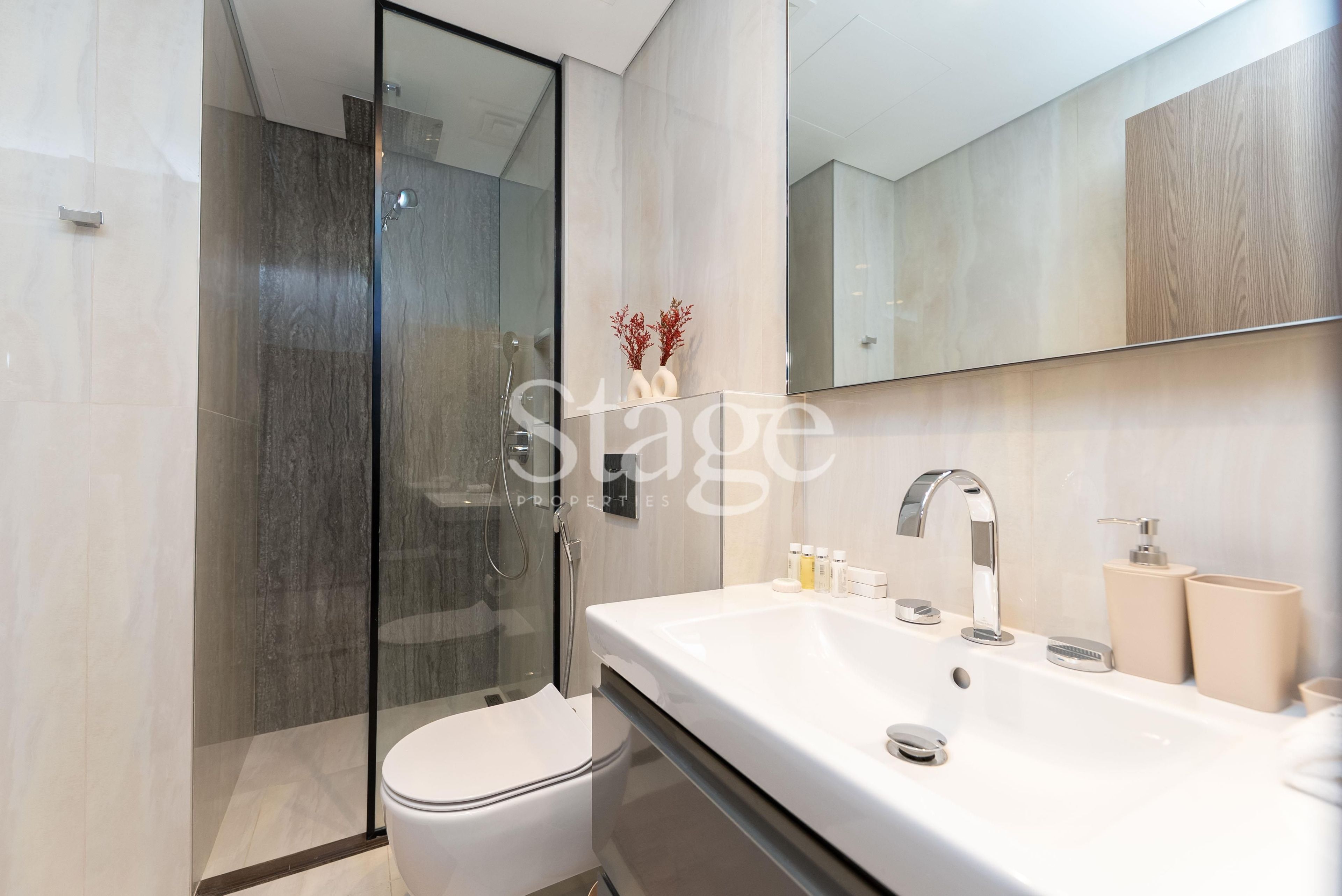 2 bedrooms apartment for Rent in Business Bay, Dubai AP9209L