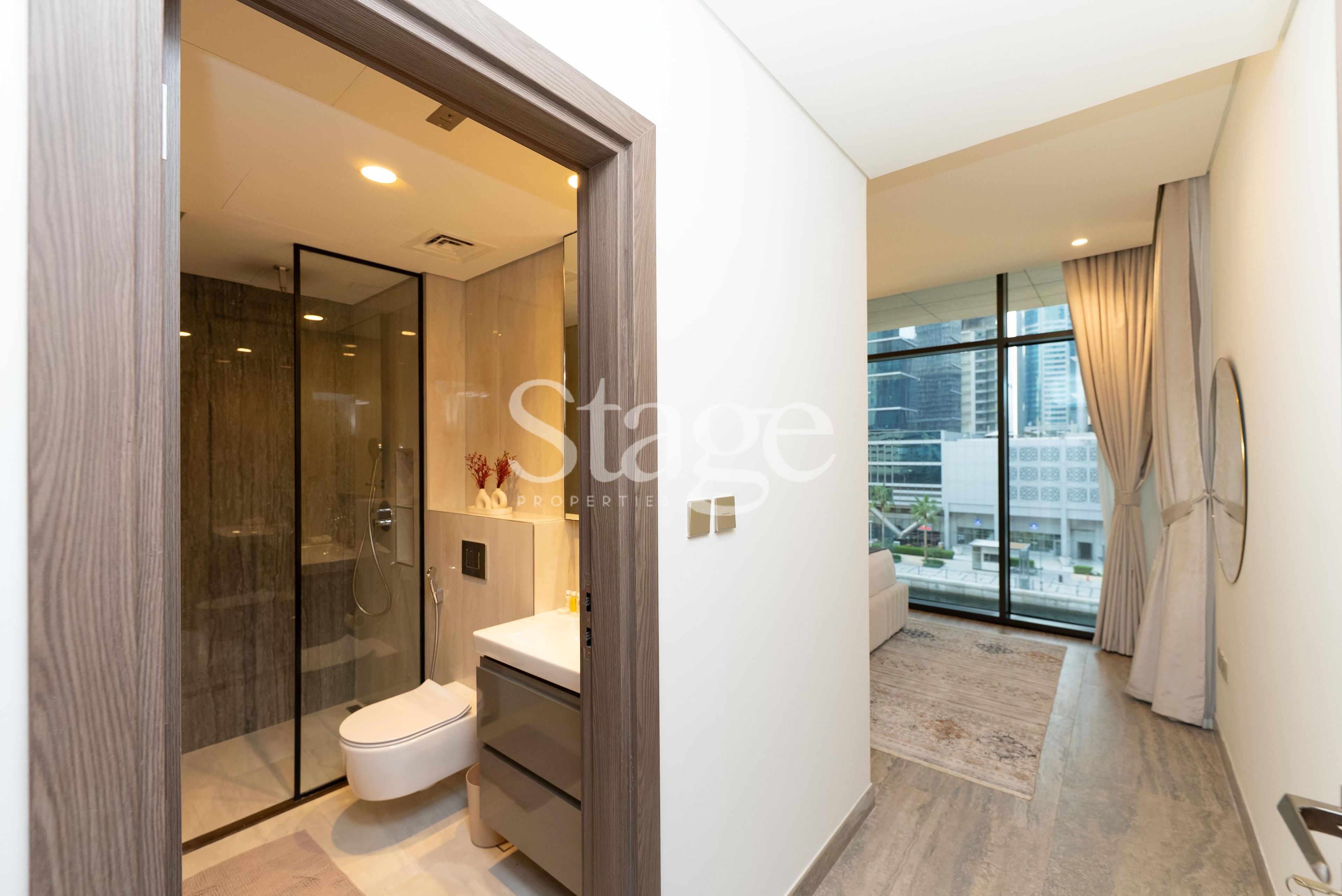 2 bedrooms apartment for Rent in Business Bay, Dubai AP9209L