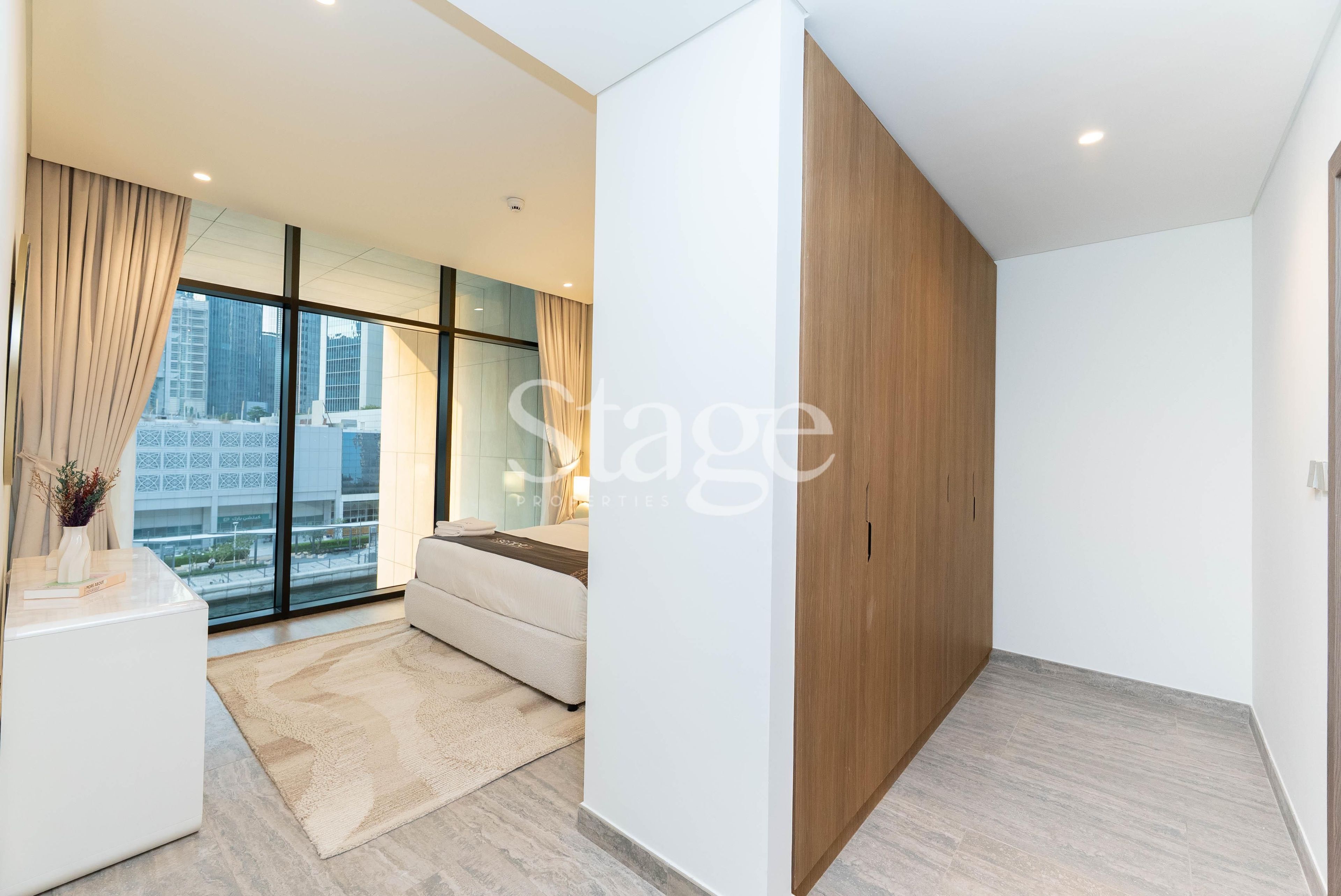 2 bedrooms apartment for Rent in Business Bay, Dubai AP9209L