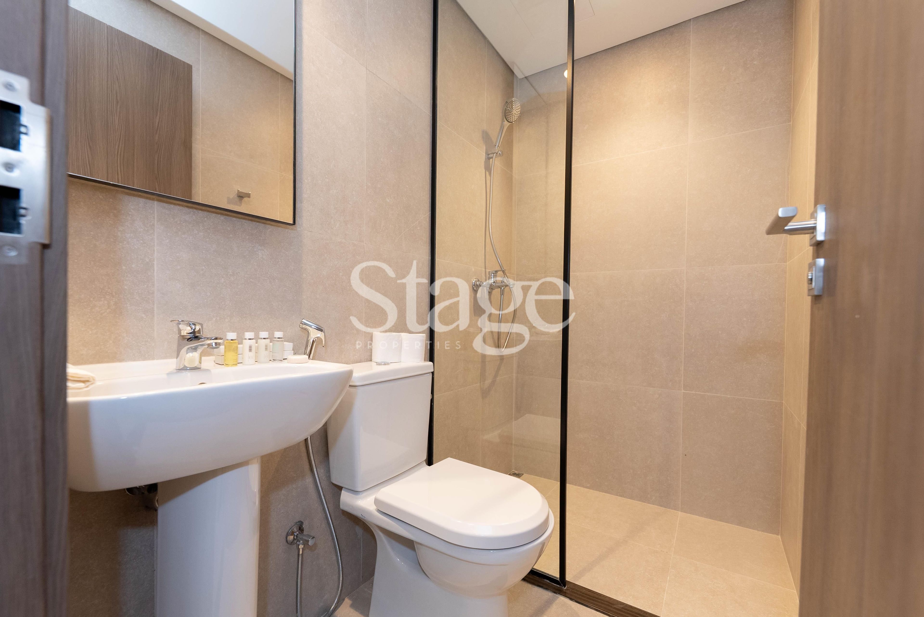 2 bedrooms apartment for Rent in Business Bay, Dubai AP9209L