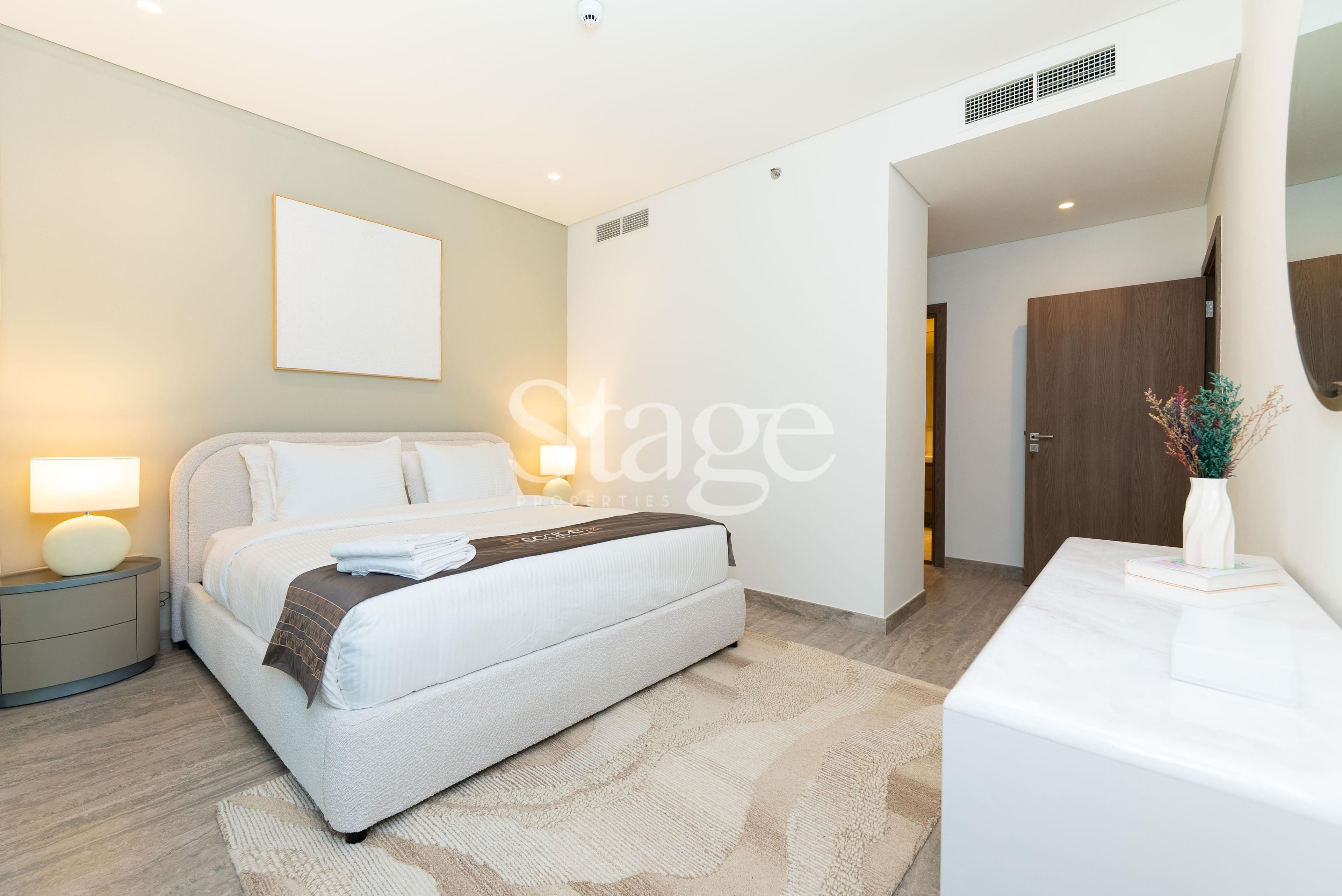 2 bedrooms apartment for Rent in Business Bay, Dubai AP9209L