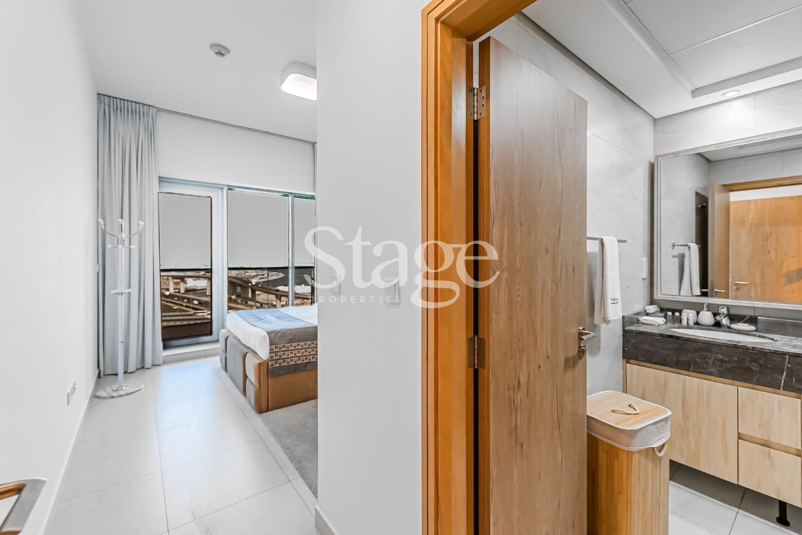 1 bedroom apartment for Sale in Business Bay, Dubai AP8943S