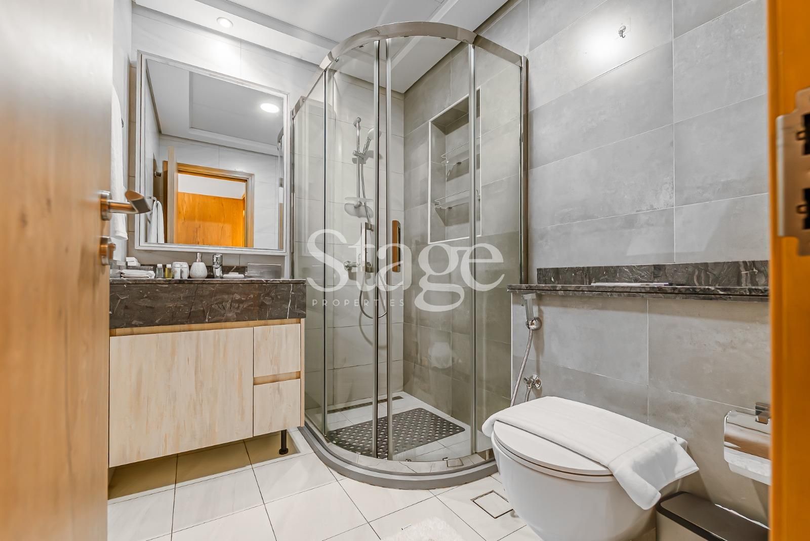 1 bedroom apartment for Sale in Business Bay, Dubai AP8943S