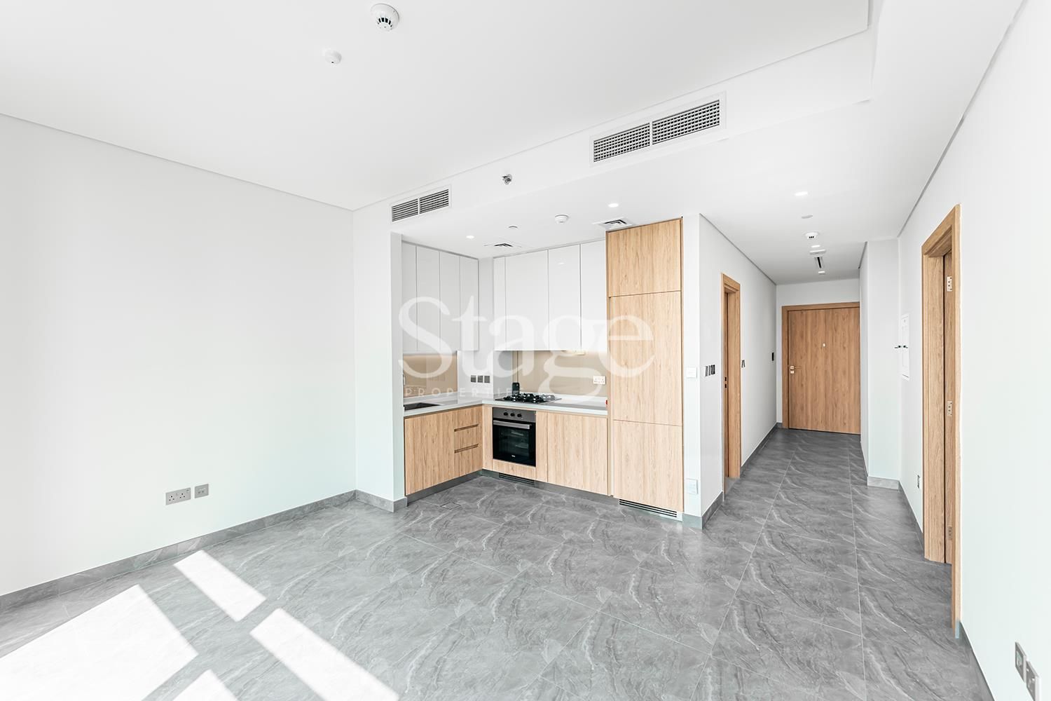 1 bedroom apartment for Rent in Business Bay, Dubai AP8480L